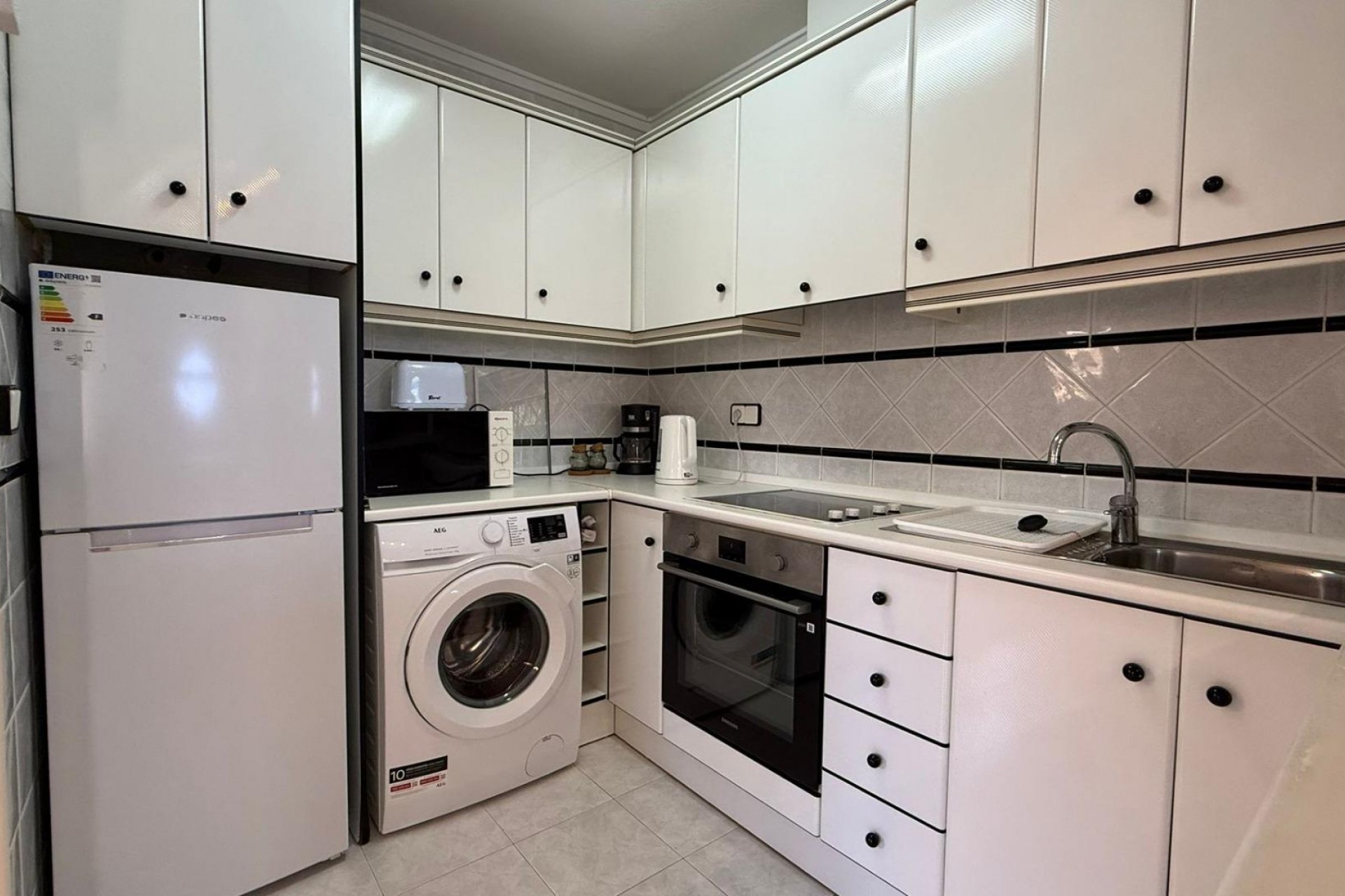 Resale - Bungalow -
Torrevieja - Punta Prima