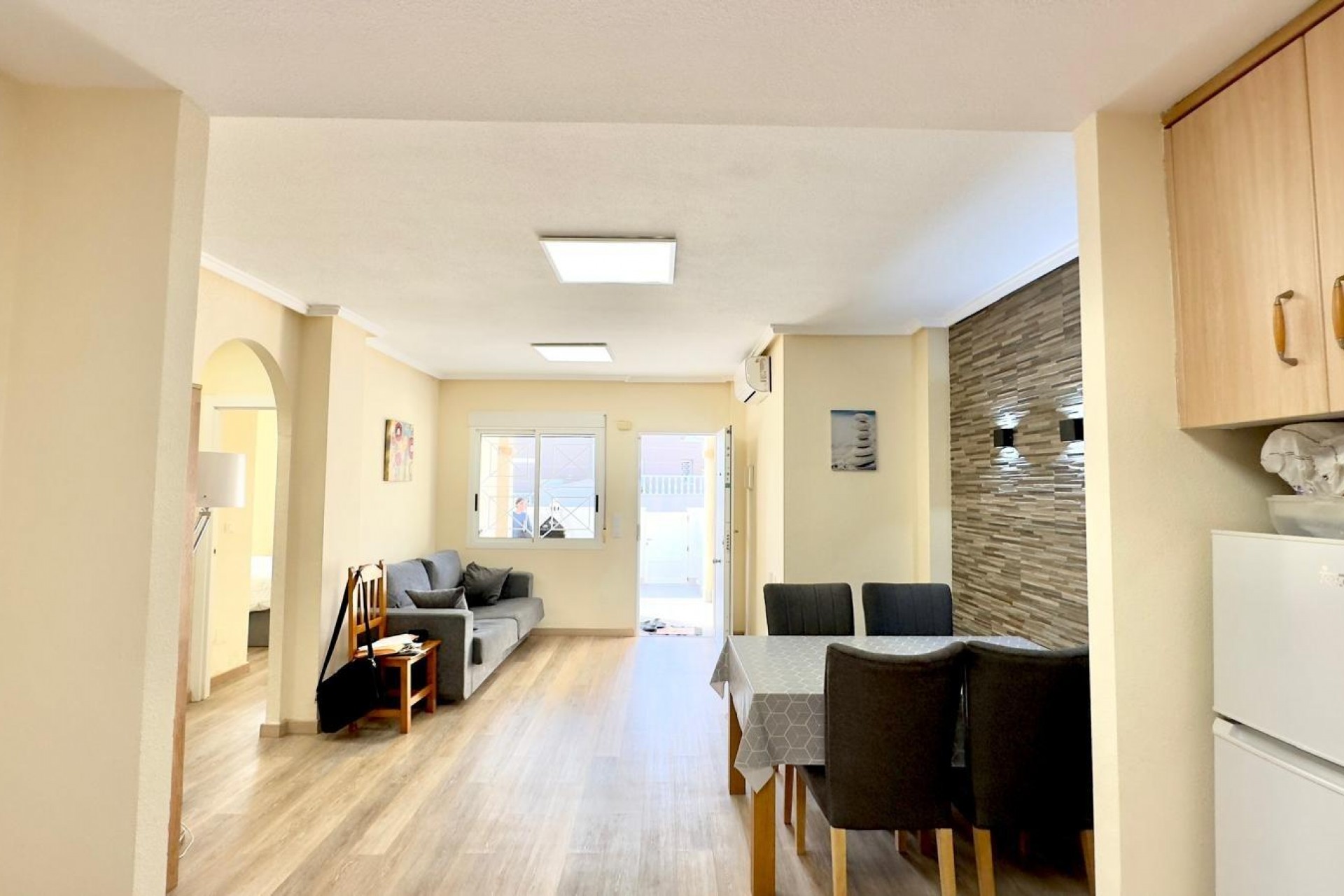 Resale - Bungalow -
Torrevieja - Torreblanca