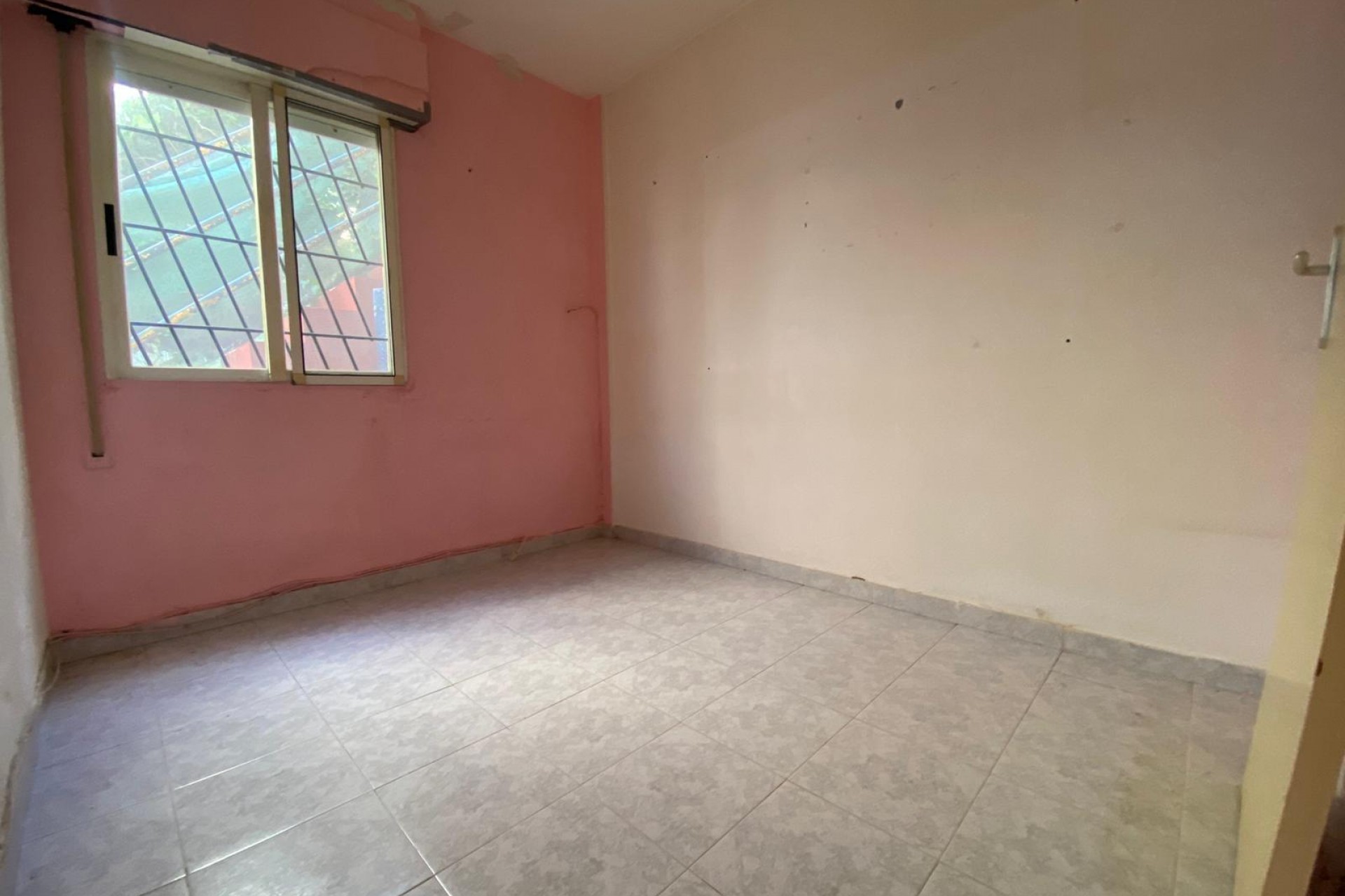 Resale - Bungalow -
Torrevieja - Torretas