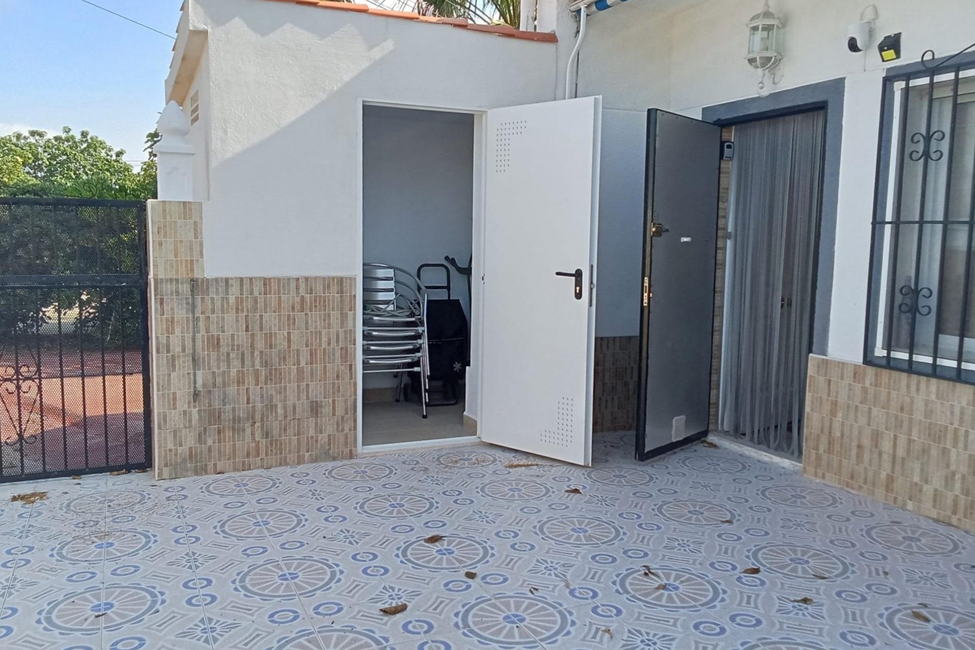 Resale - Bungalow -
Torrevieja - Torretas