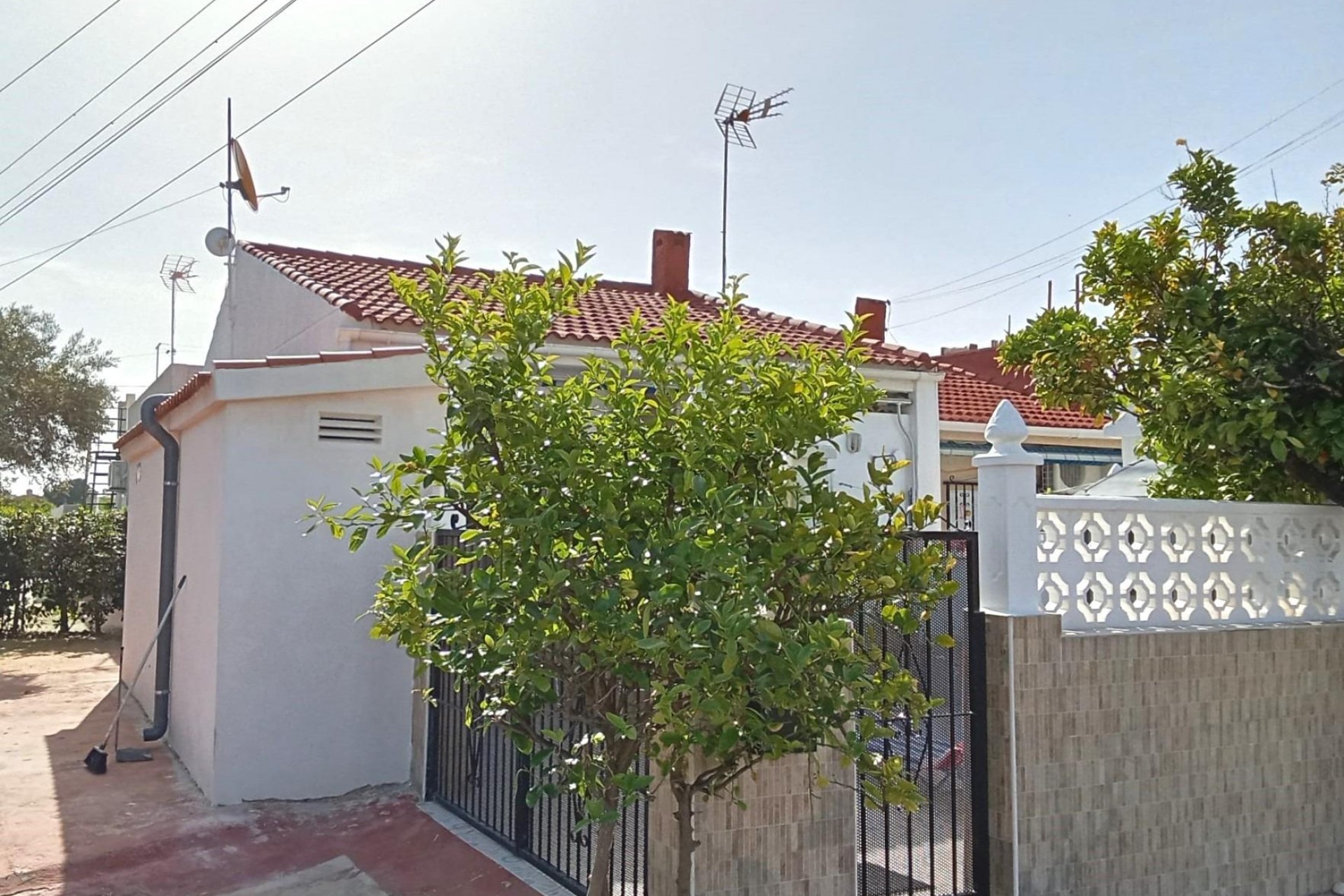 Resale - Bungalow -
Torrevieja - Torretas