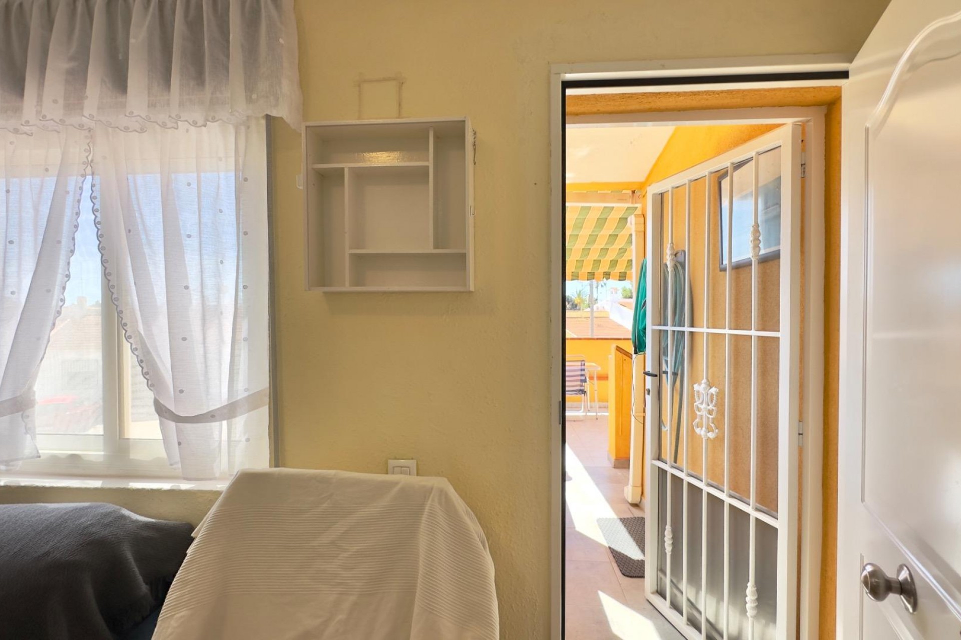 Resale - Bungalow -
Torrevieja - Torretas