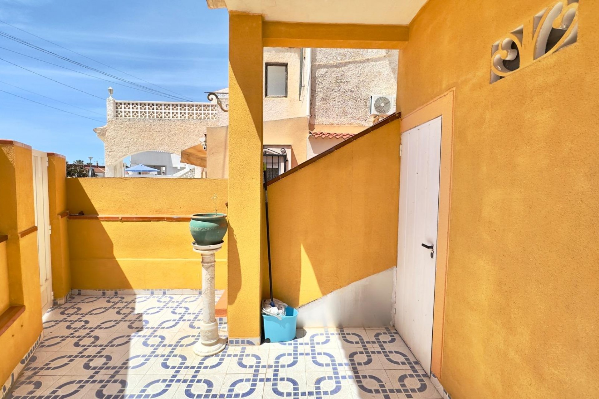 Resale - Bungalow -
Torrevieja - Torretas
