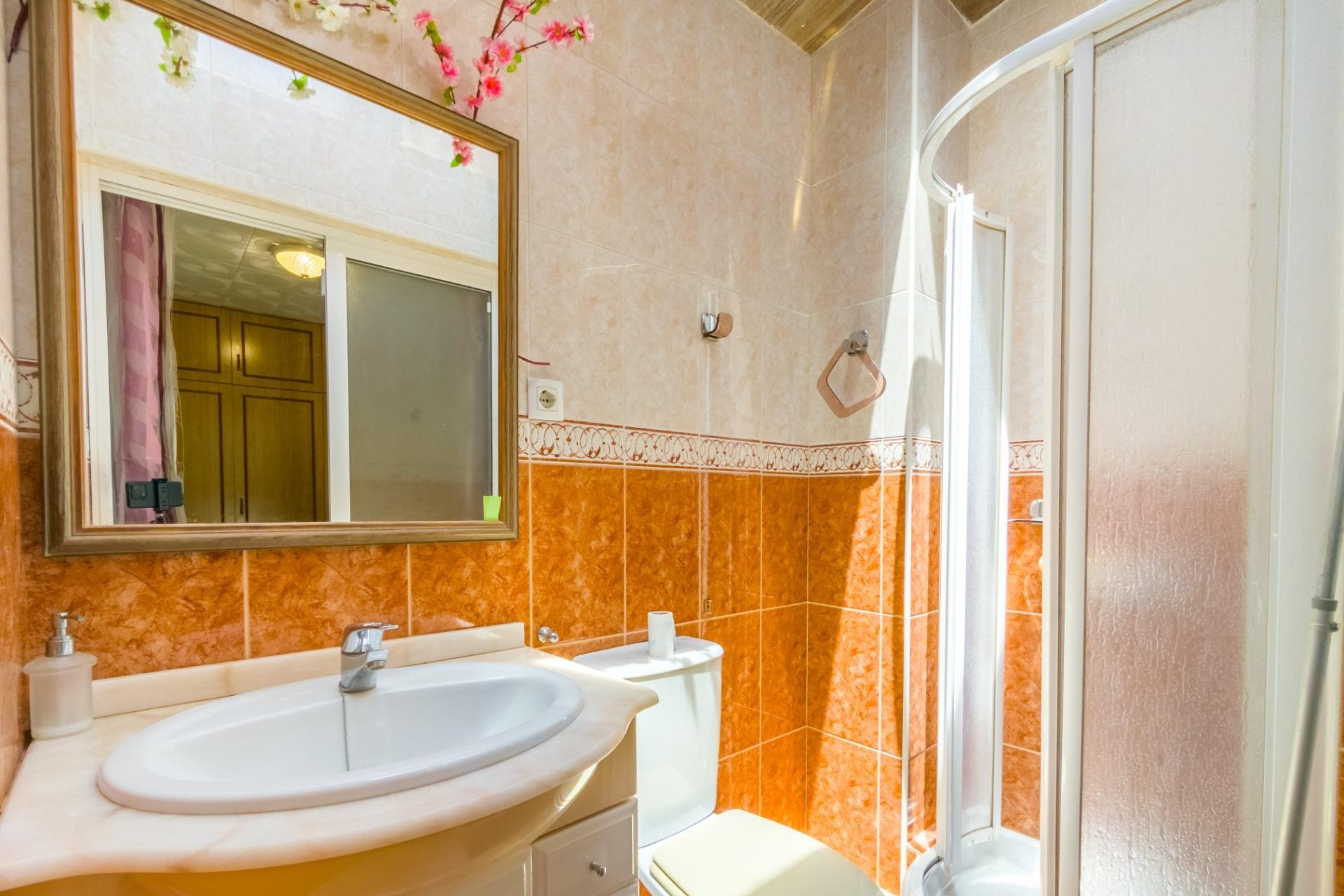 Resale - Bungalow -
Torrevieja - Torretas