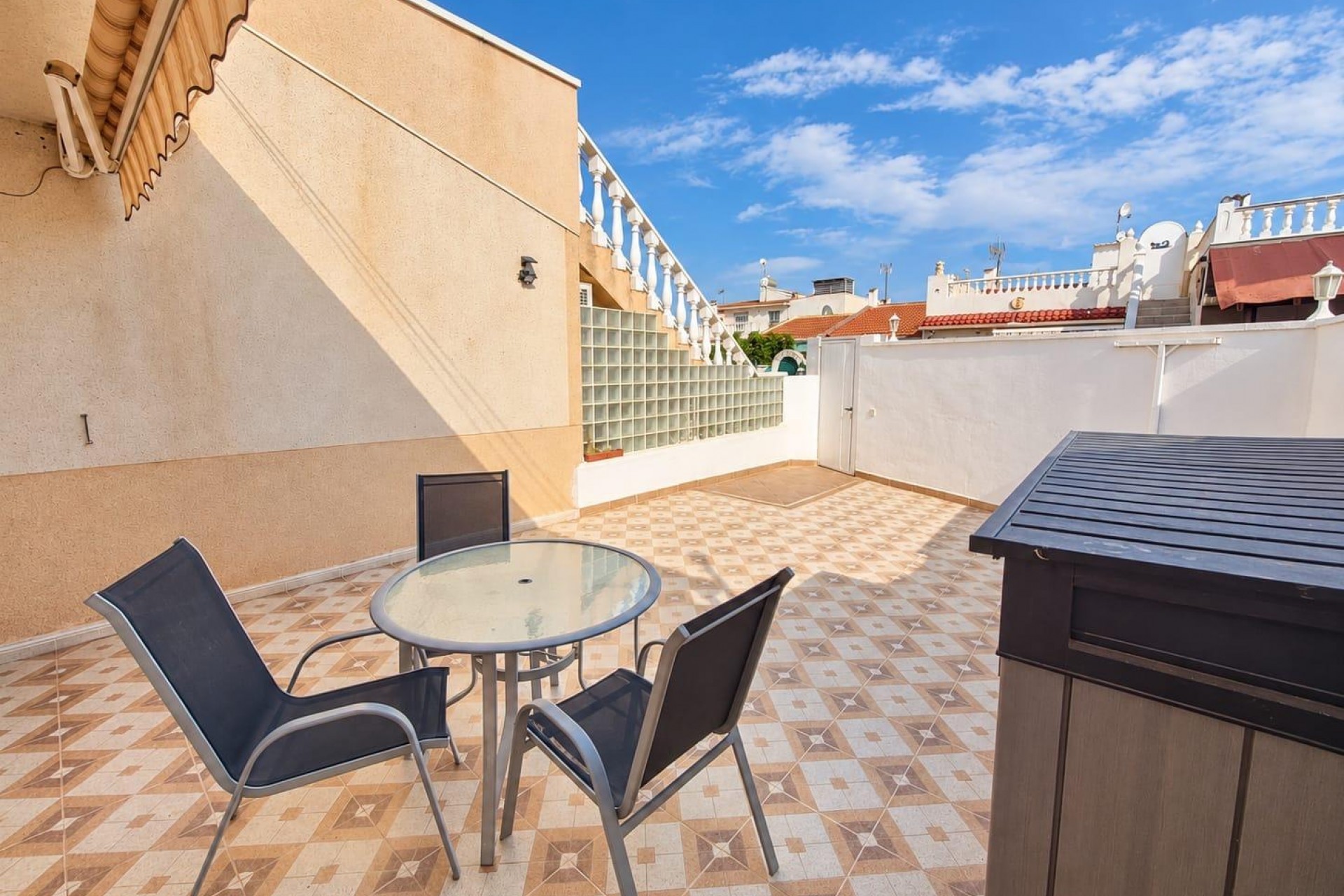 Resale - Bungalow -
Torrevieja - Torretas