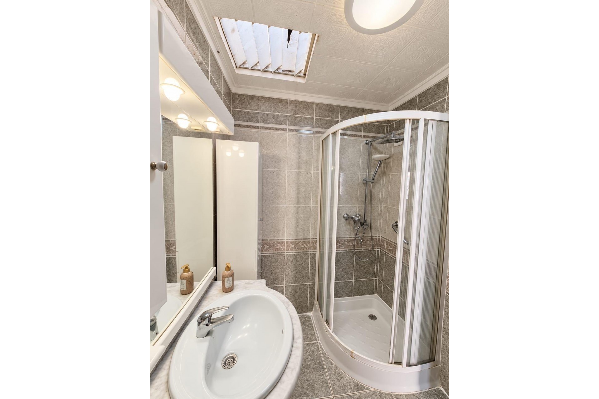 Resale - Bungalow -
Torrevieja - Torretas