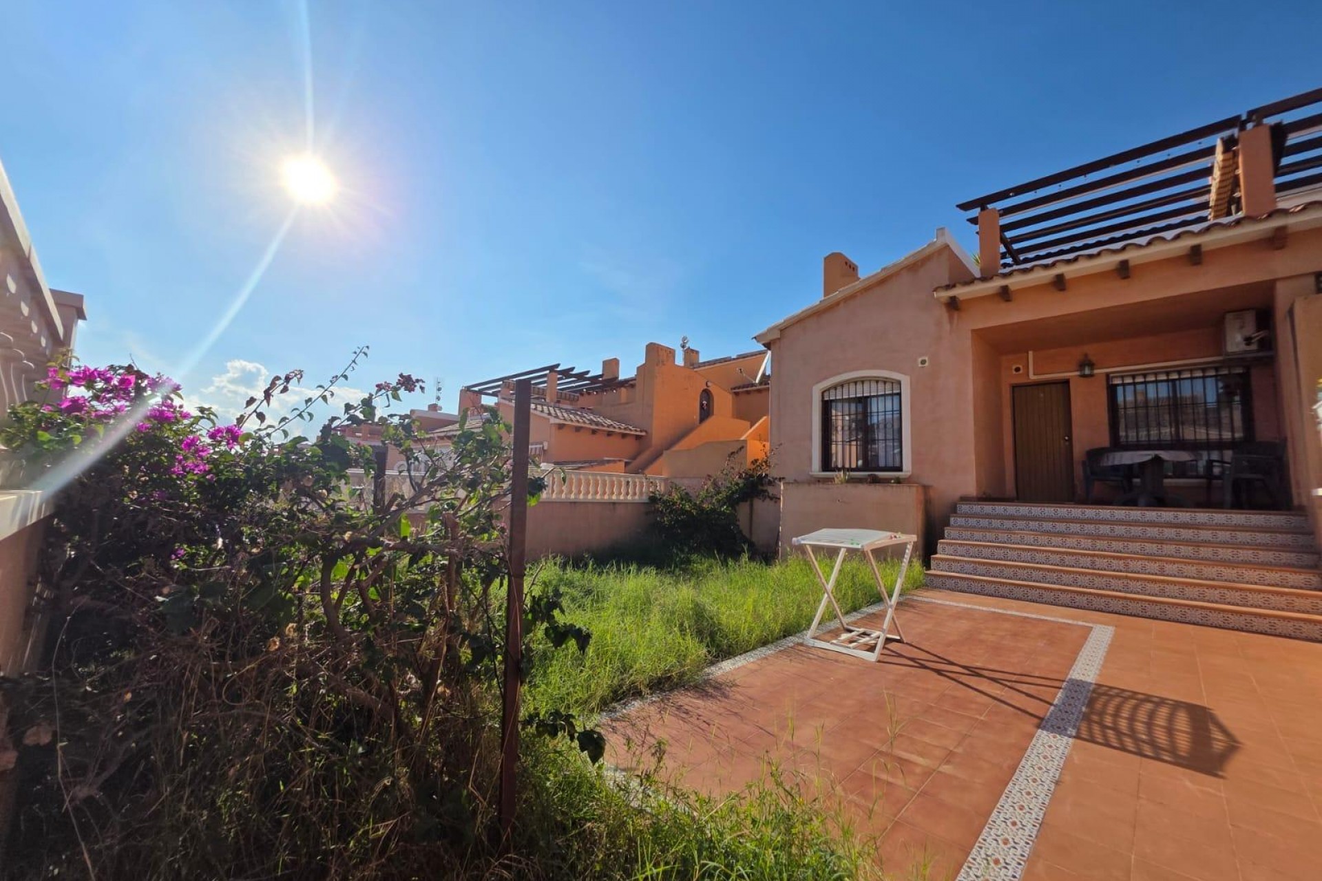 Resale - Bungalow -
Torrevieja - Zona Los Frutales