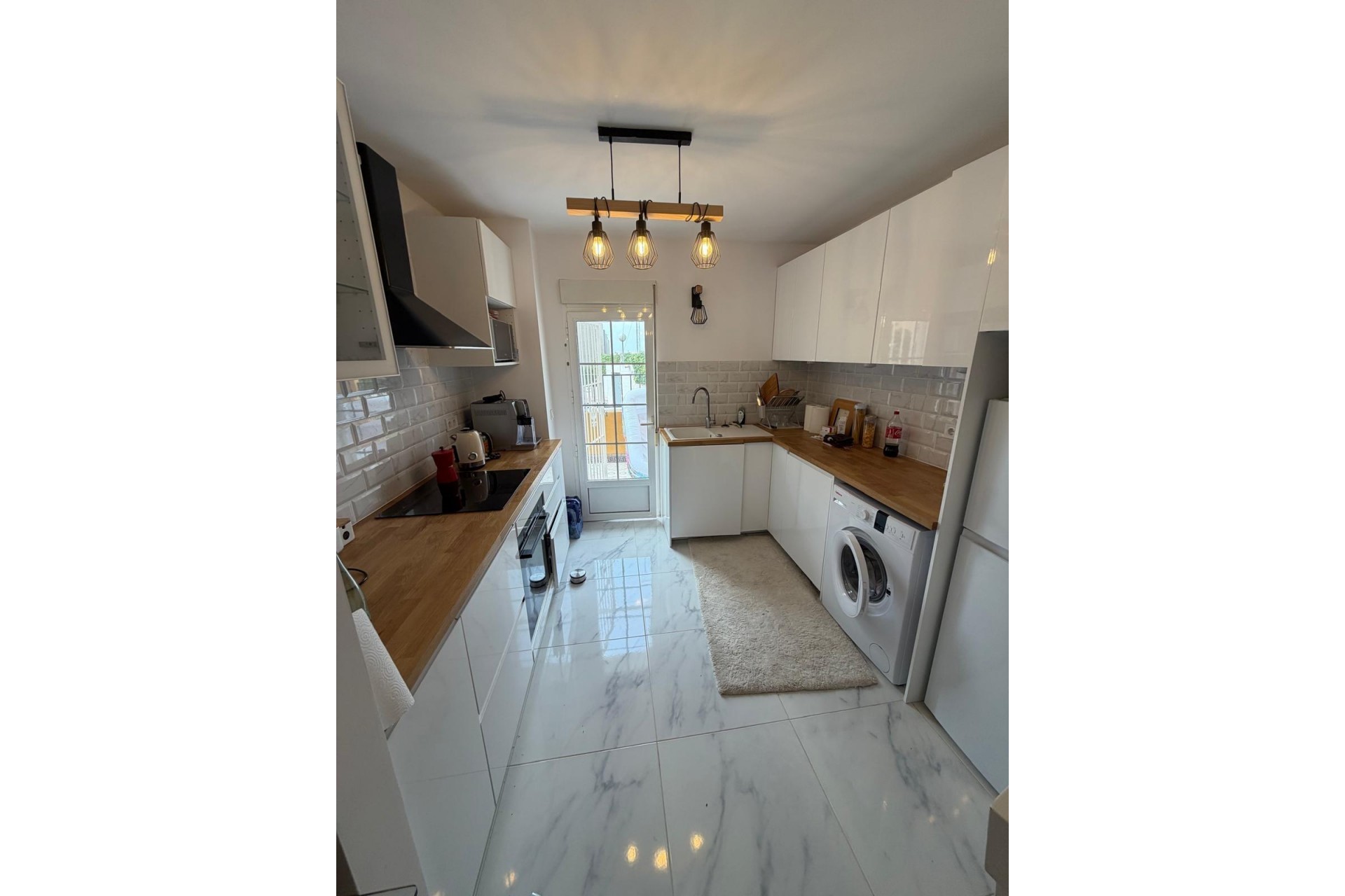 Resale - Bungalow -
Torrevieja - Zona Los Frutales