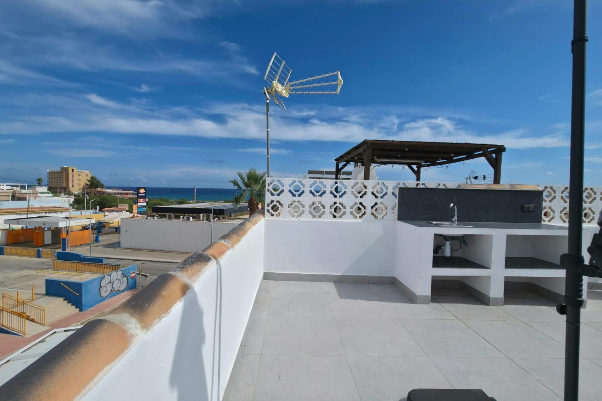 Resale - Bungalow -
Torrevieja - Zona Los Frutales