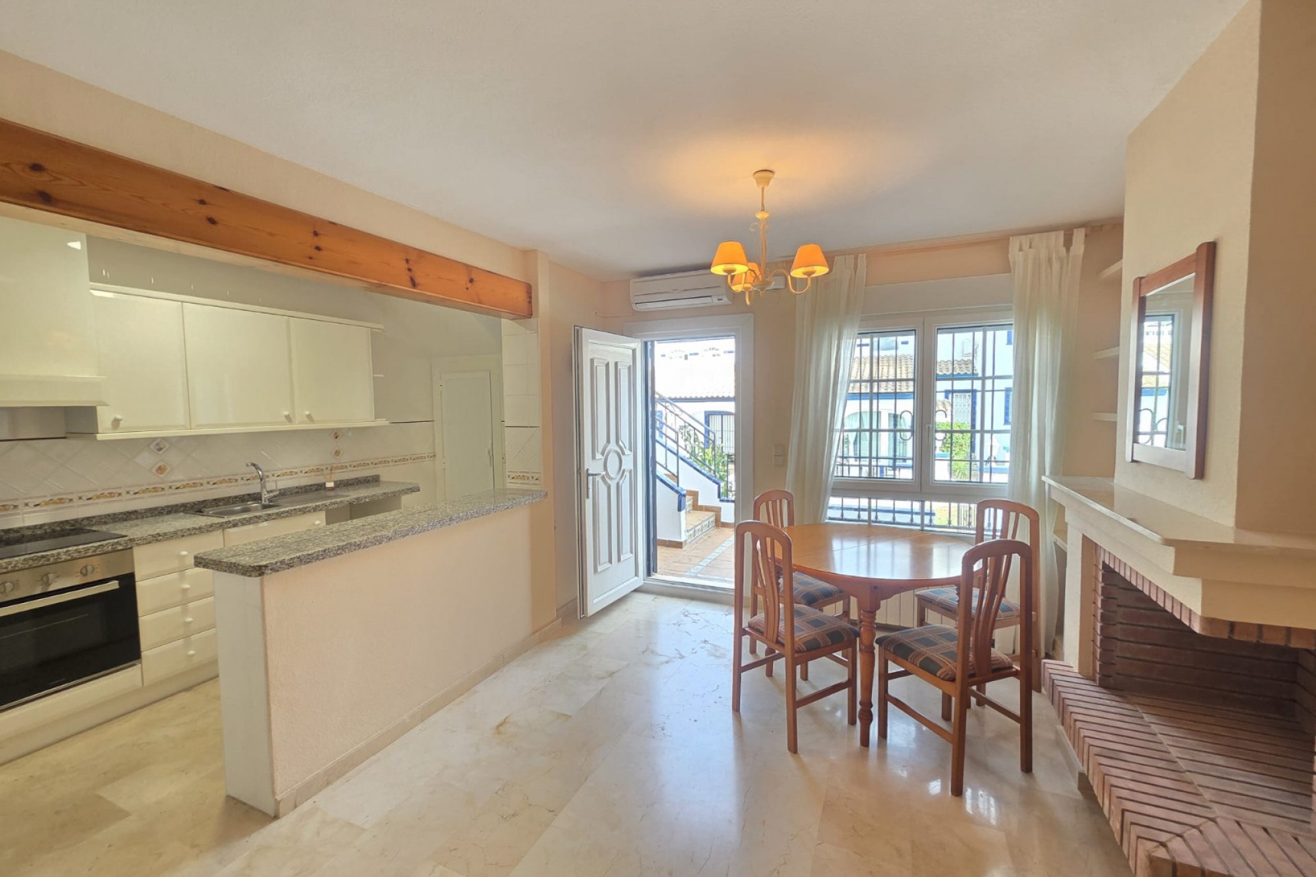 Resale - Bungalow -
Villamartin - Costa Blanca