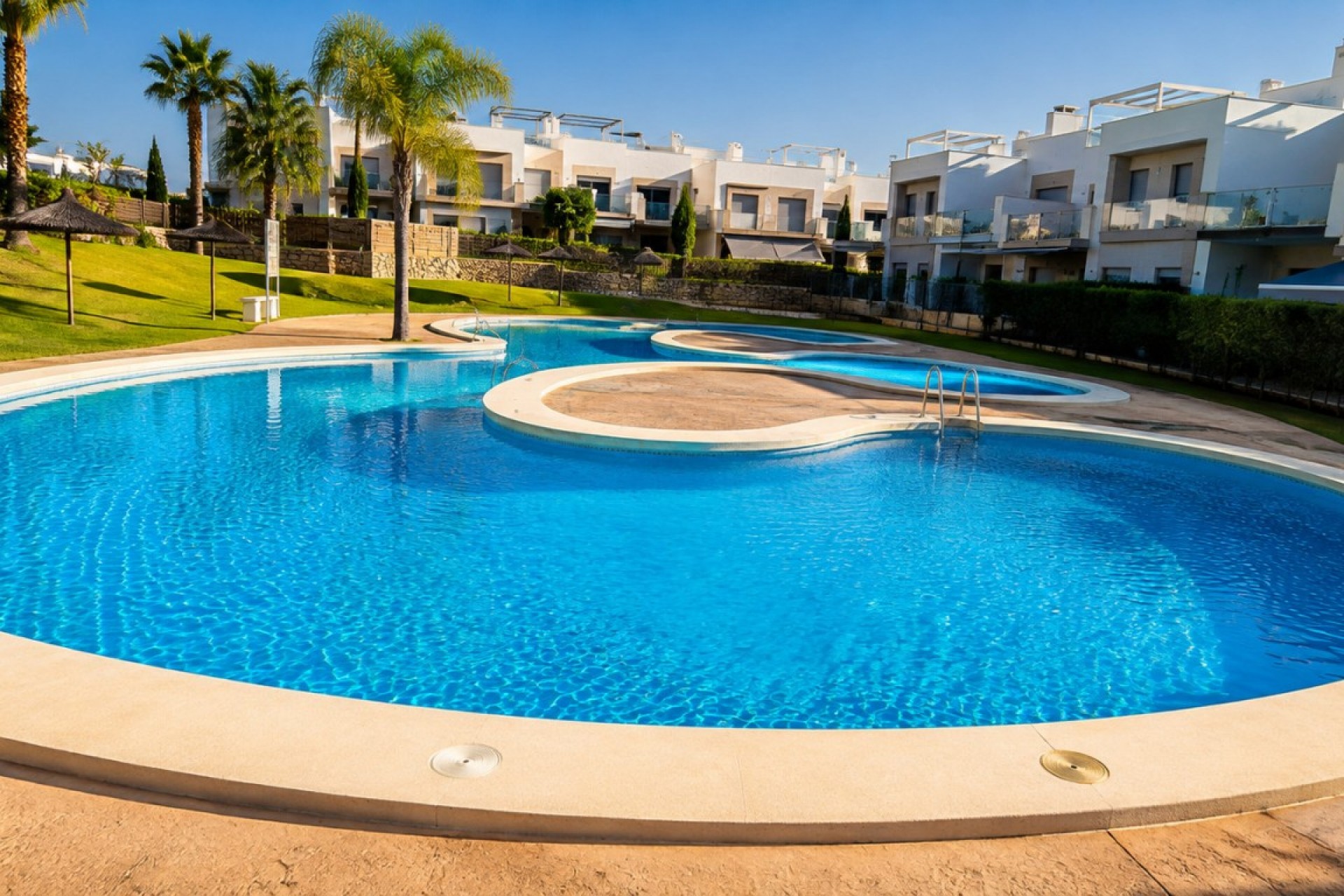 Resale - Bungalow -
Vistabella Golf Entre Naranjos - Inland