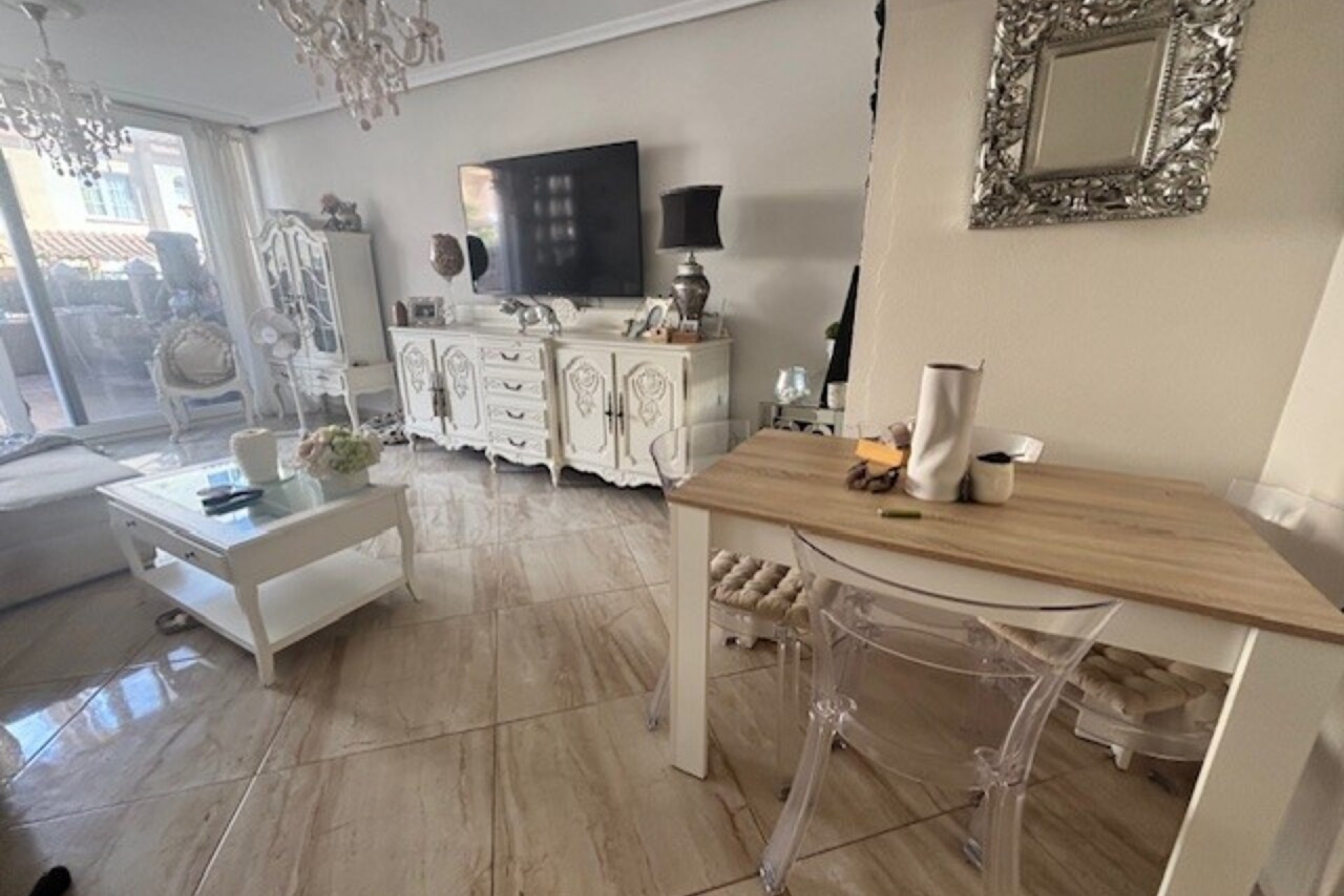 Resale - Duplex -
La Florida - Inland