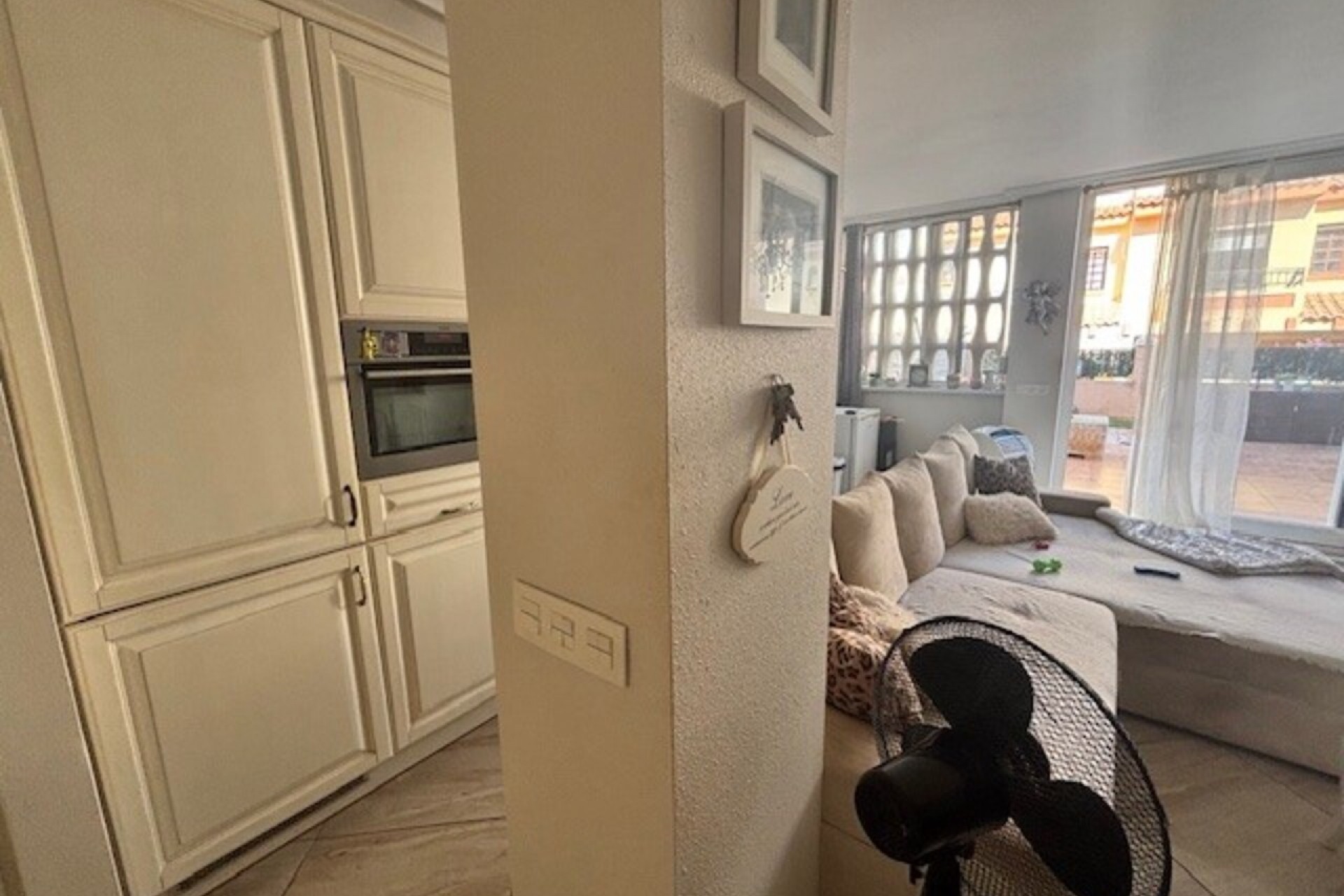 Resale - Duplex -
La Florida - Inland