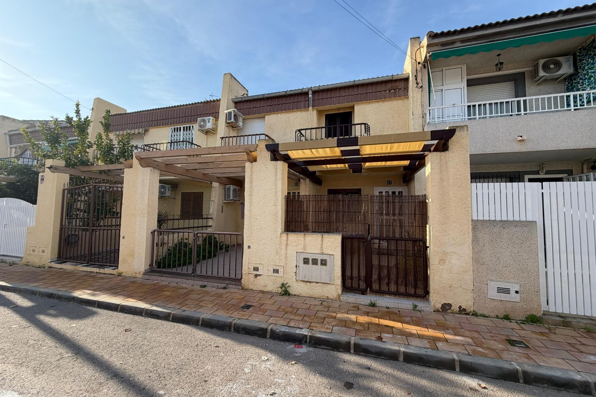 Resale - Duplex -
Lo Pagan - La Puntica