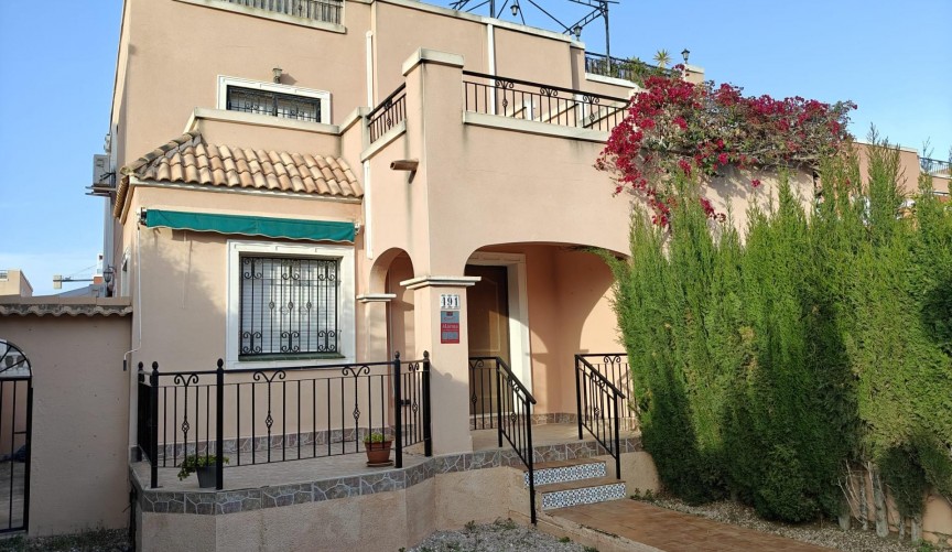 Resale - Duplex -
Los Montesinos - Costa Blanca Sur