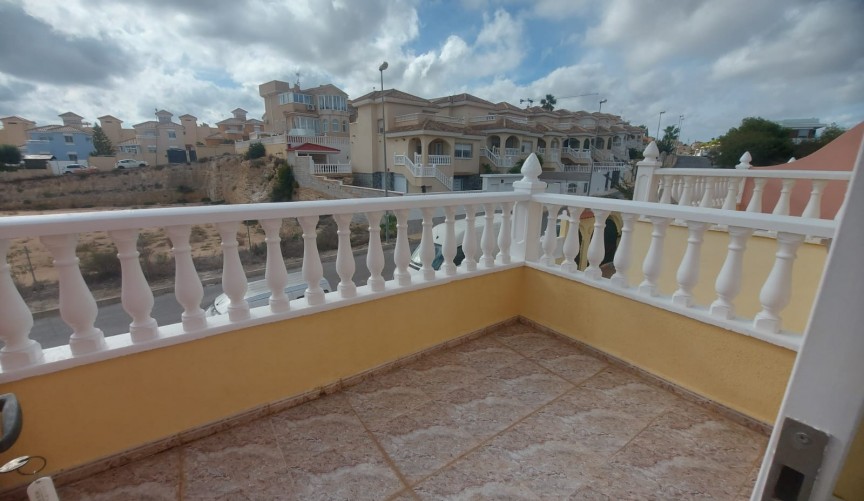 Resale - Duplex -
Orihuela Costa - Costa Blanca