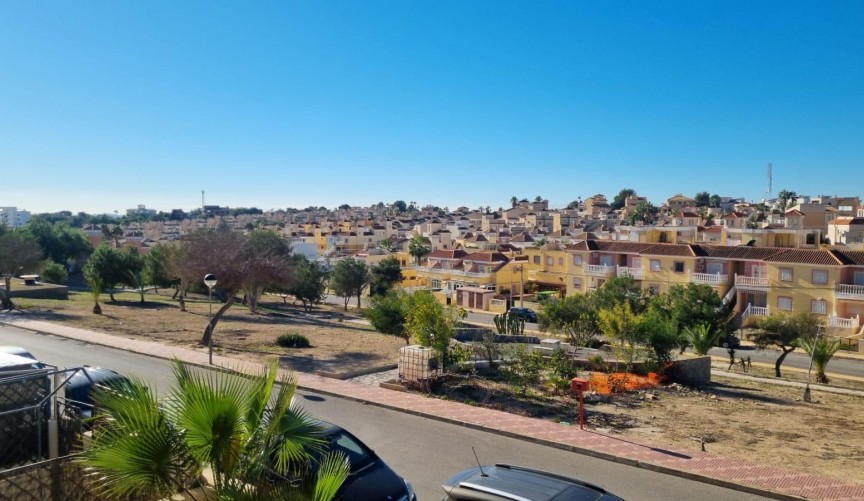 Resale - Duplex -
San Miguel de Salinas - Blue Hills