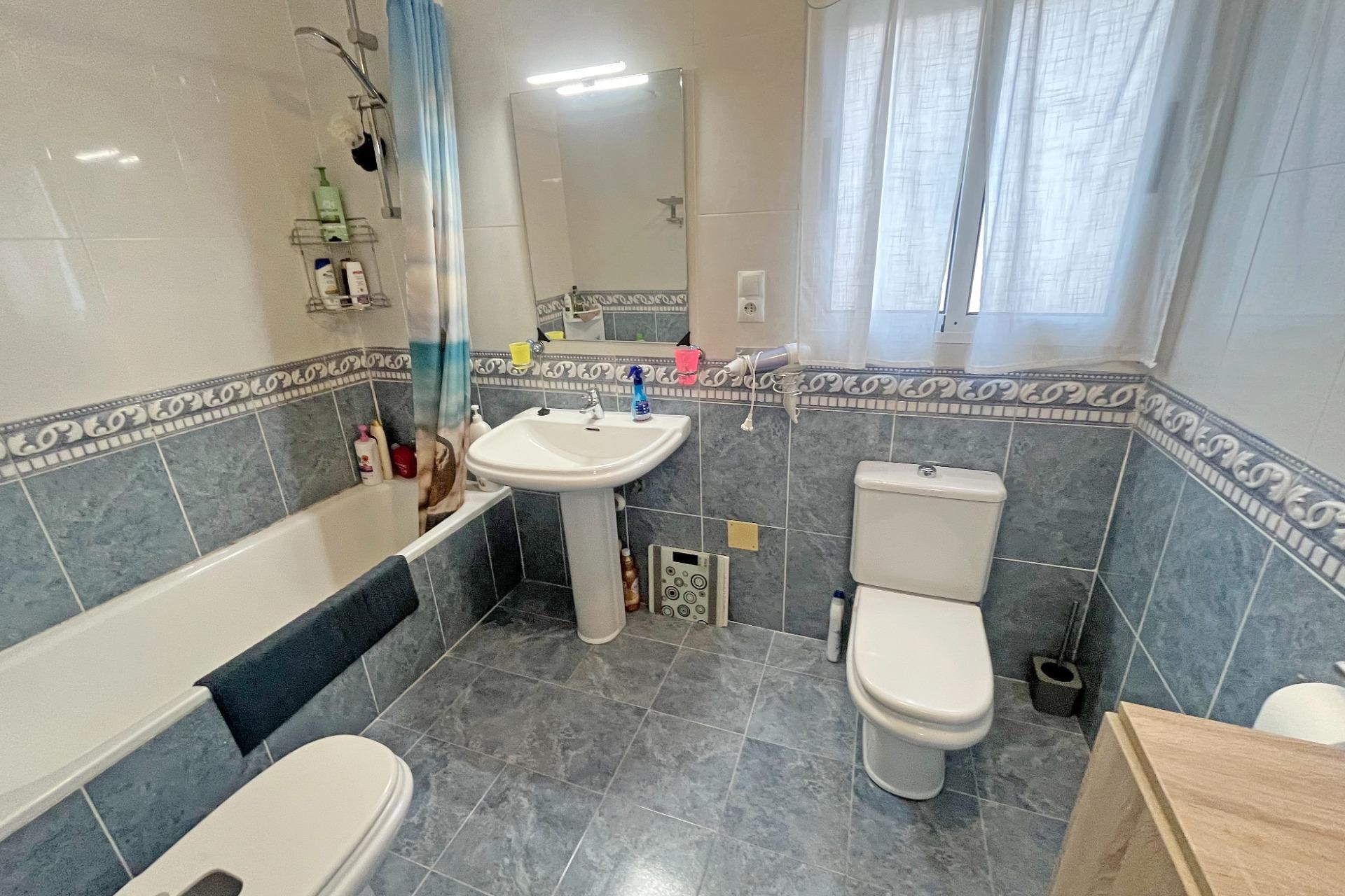 Resale - Duplex -
San Miguel de Salinas - Las Filipinas