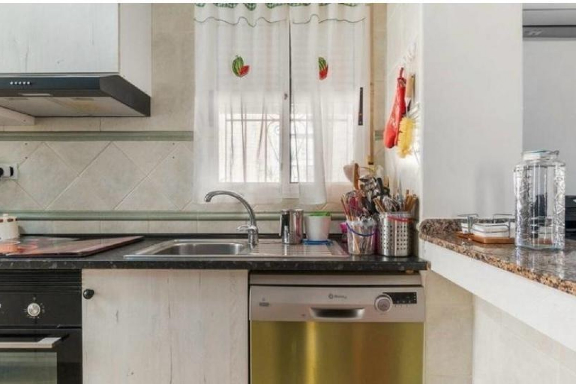 Resale - Duplex -
San Miguel de Salinas - Las Filipinas