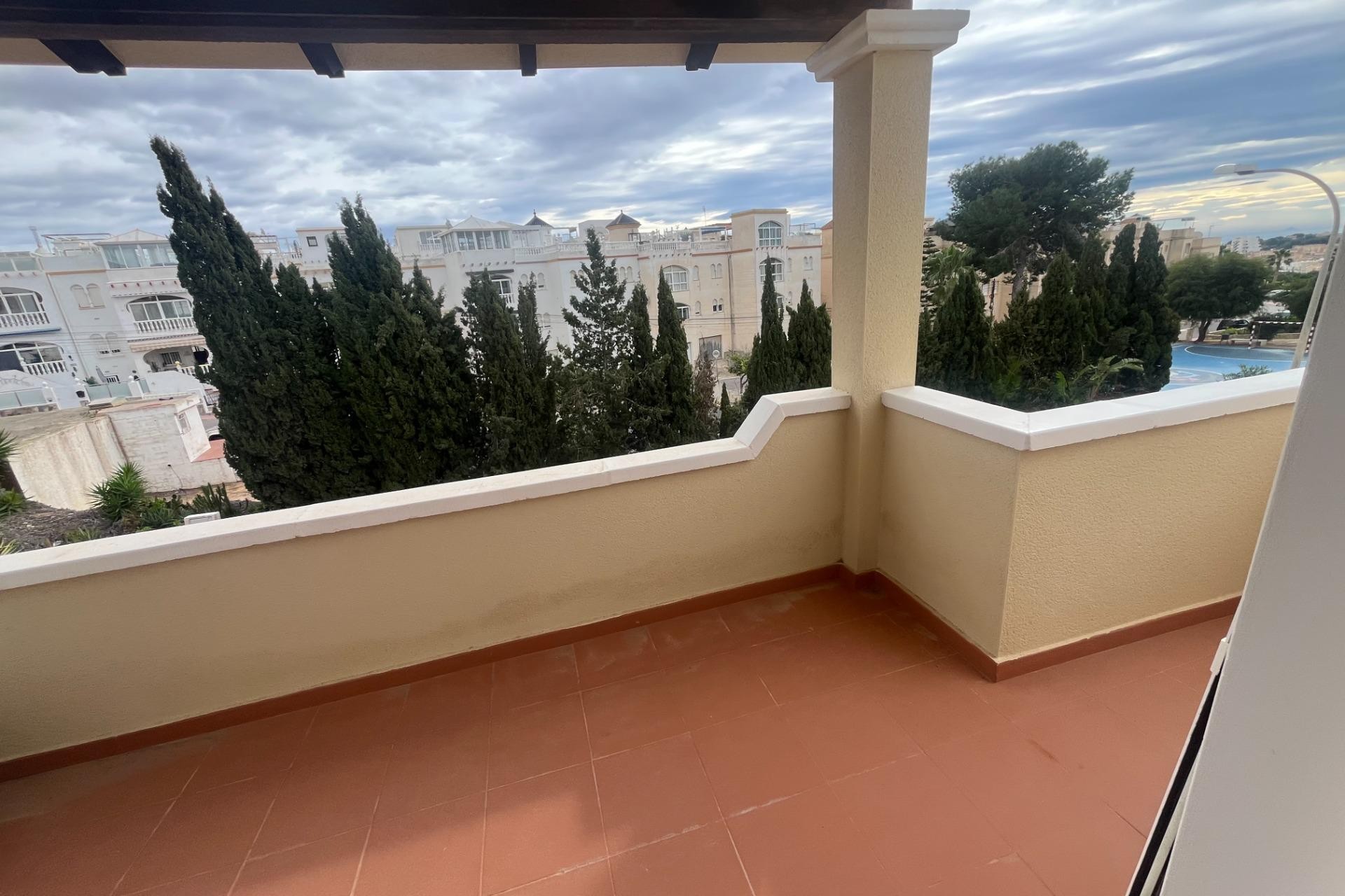 Resale - Duplex -
San Miguel de Salinas - Las Filipinas