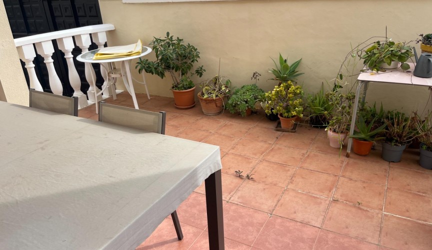 Resale - Duplex -
San Miguel de Salinas - Las Filipinas