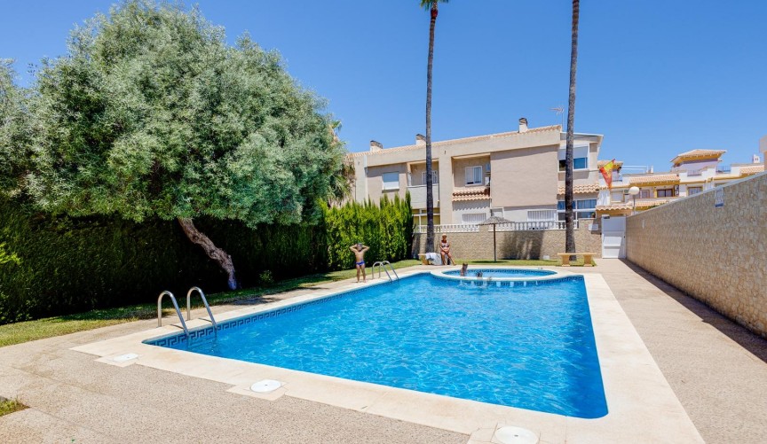 Resale - Duplex -
Torrevieja - Aguas Nuevas 2