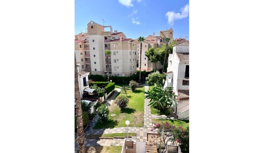 Resale - Duplex -
Torrevieja - Calas Blanca