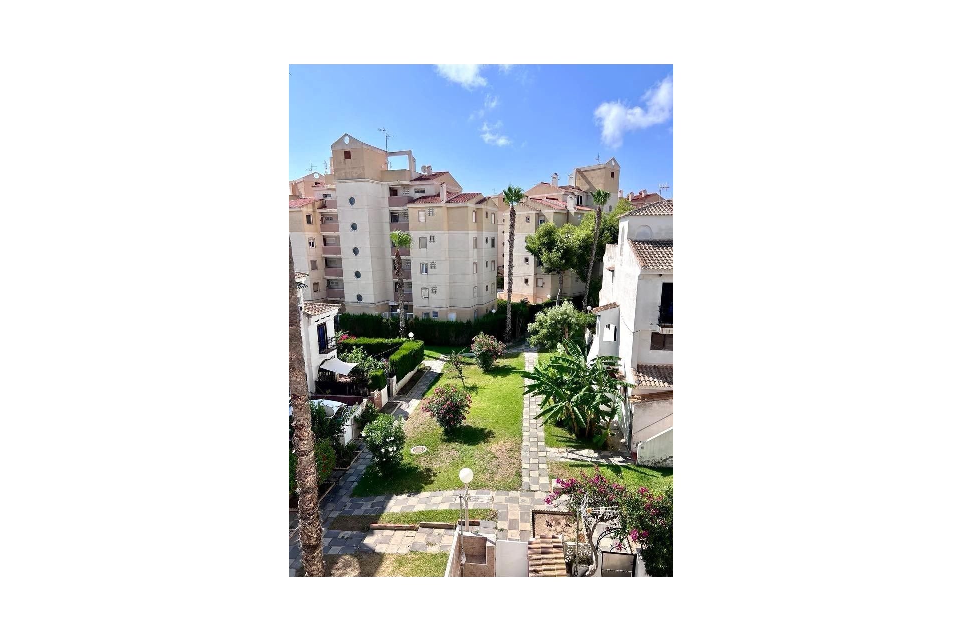Resale - Duplex -
Torrevieja - Calas Blanca