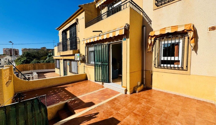 Resale - Duplex -
Torrevieja - Costa Blanca