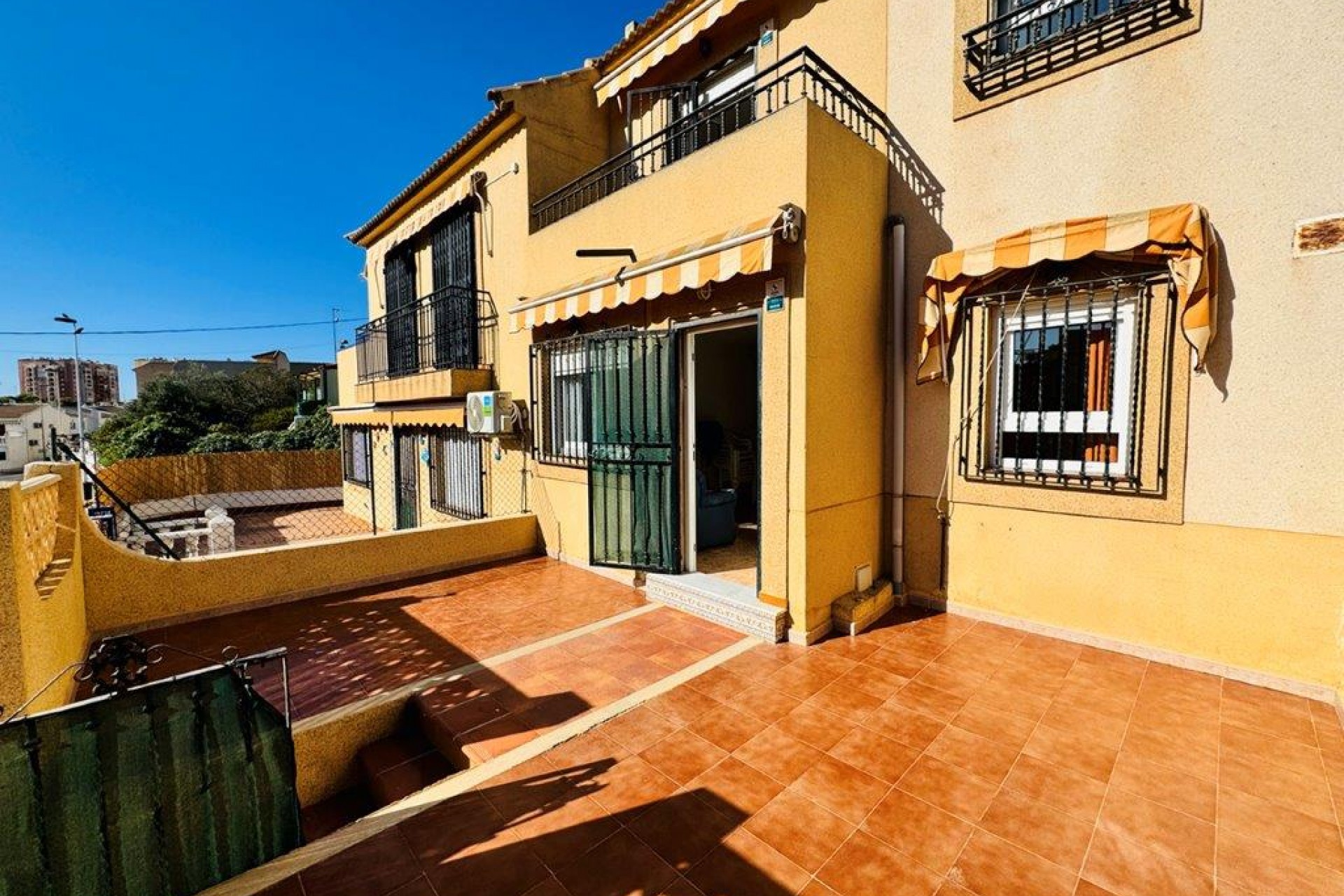 Resale - Duplex -
Torrevieja - Costa Blanca