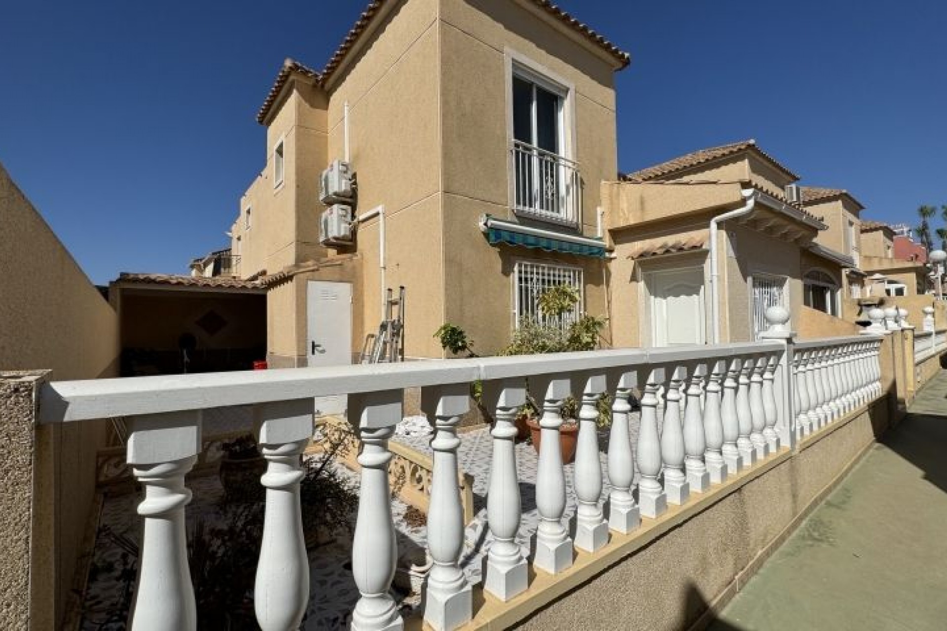 Resale - Duplex -
Torrevieja - Costa Blanca