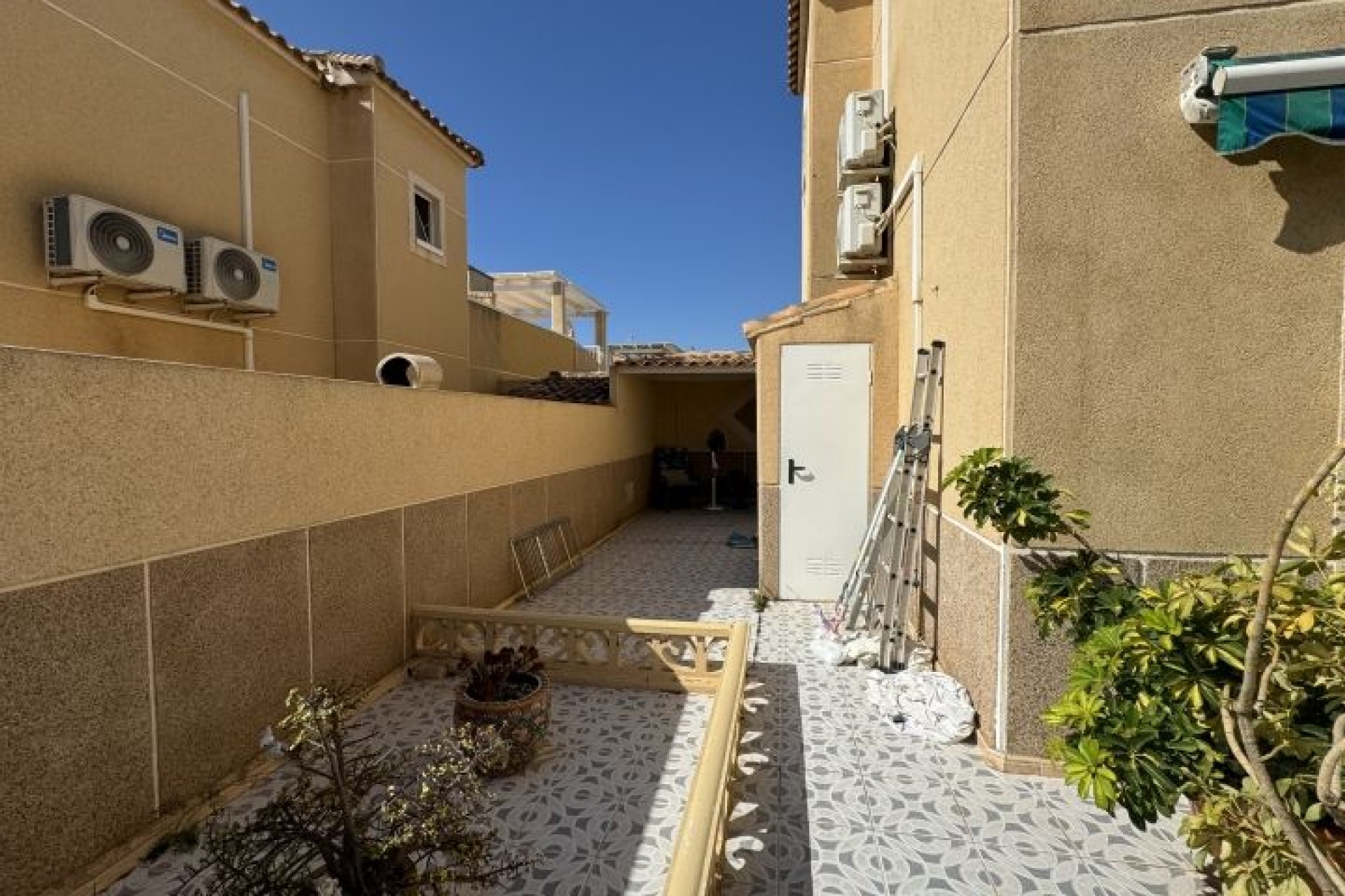 Resale - Duplex -
Torrevieja - Costa Blanca