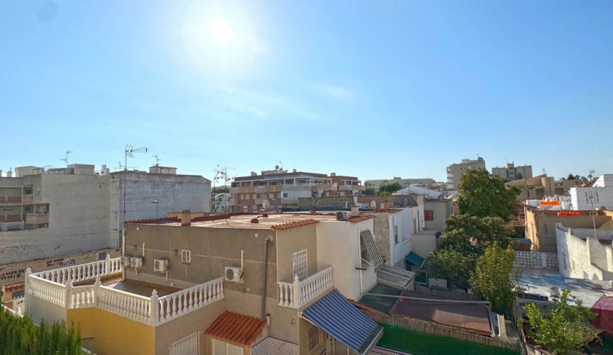 Resale - Duplex -
Torrevieja - Costa Blanca