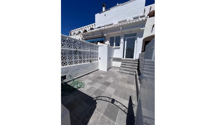 Resale - Duplex -
Torrevieja - Costa Blanca