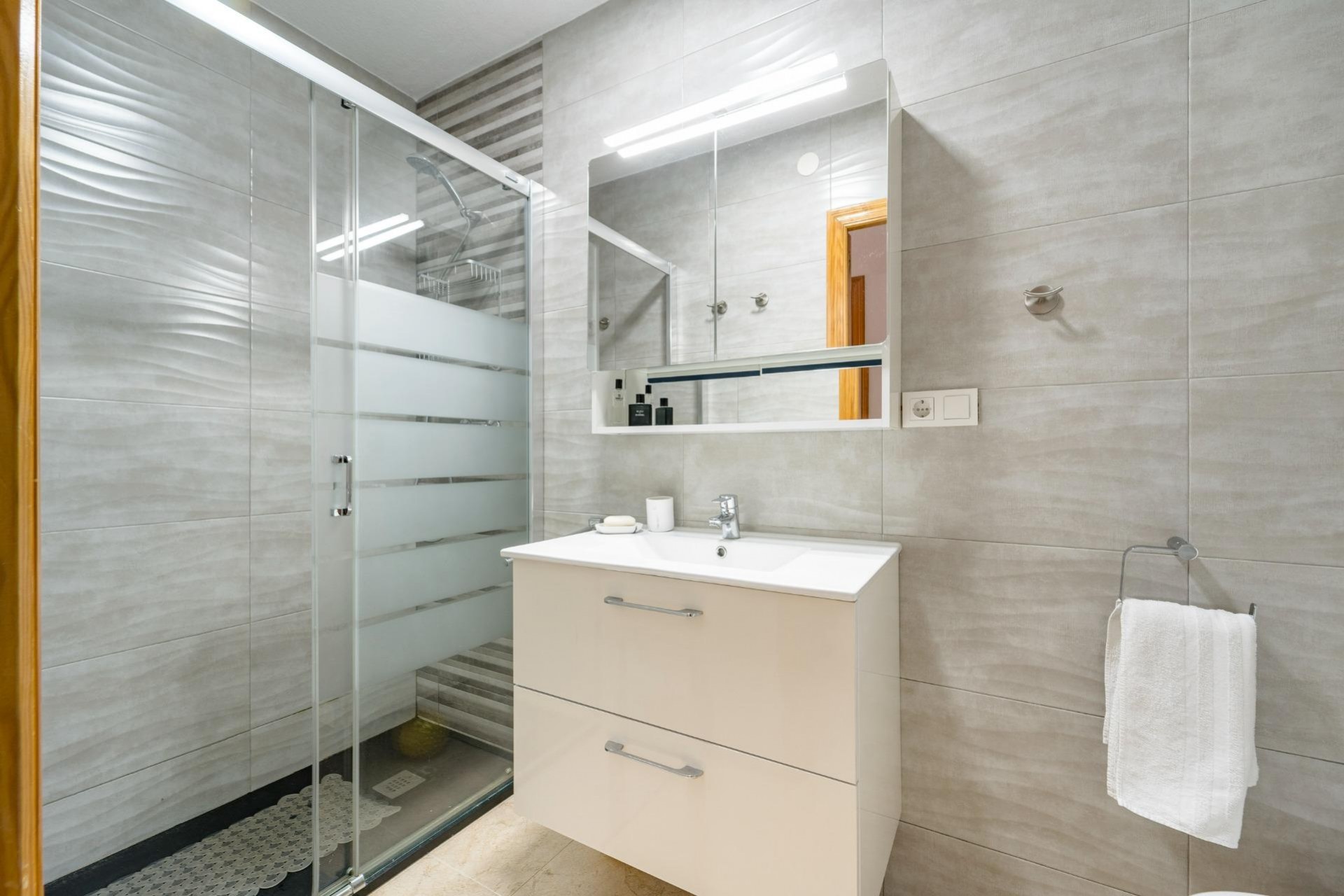 Resale - Duplex -
Torrevieja - Playa De Los Naufragos