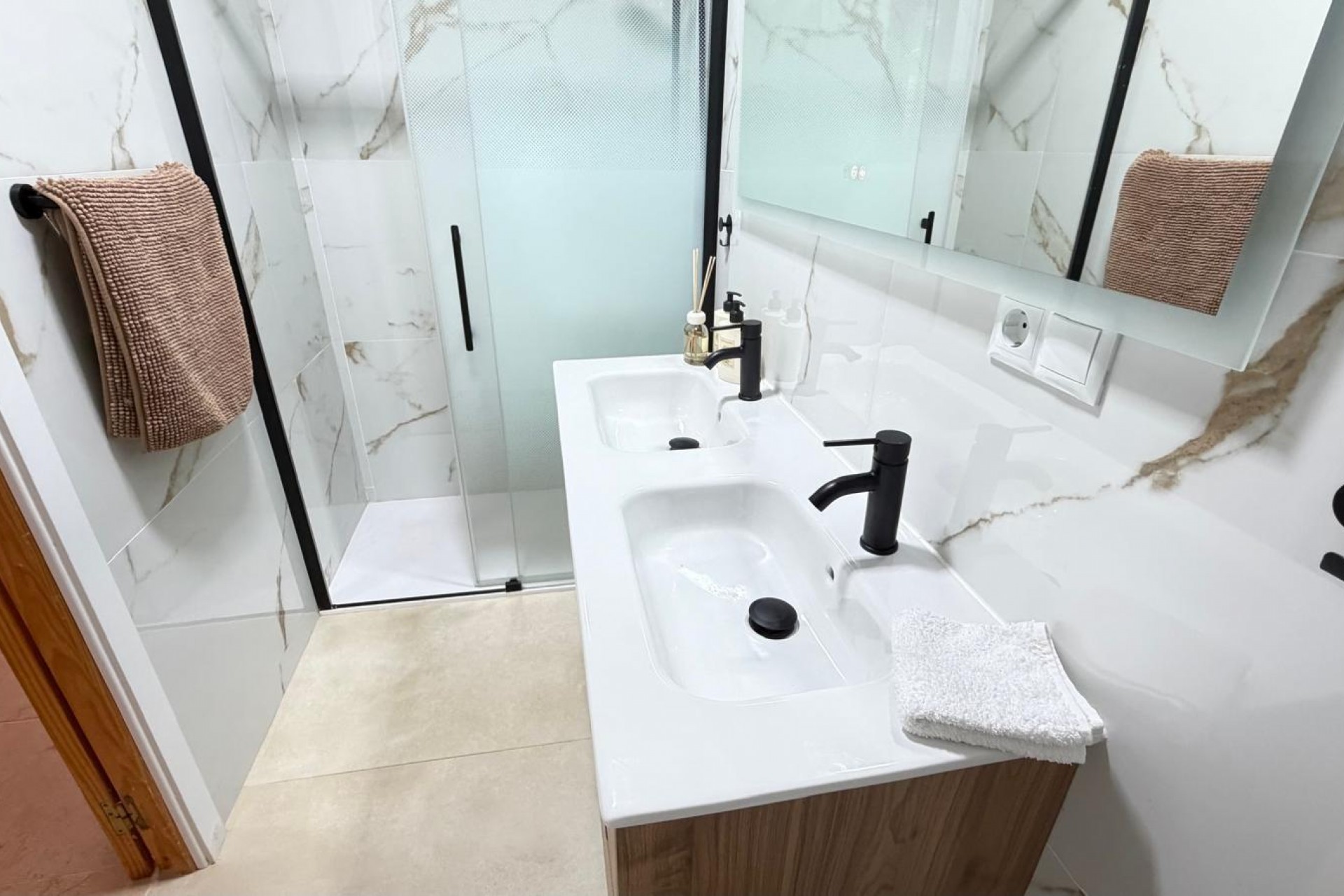 Resale - Duplex -
Torrevieja - Playa De Los Naufragos
