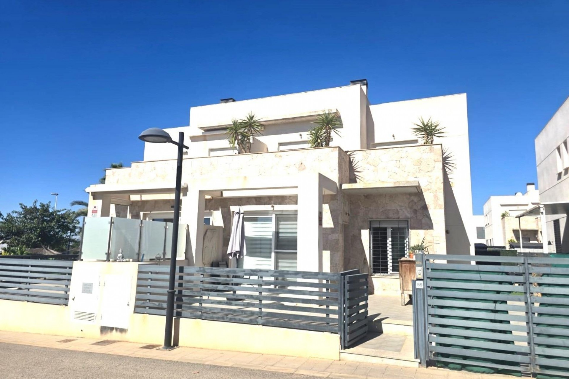 Resale - Duplex -
Torrevieja - Sector 25