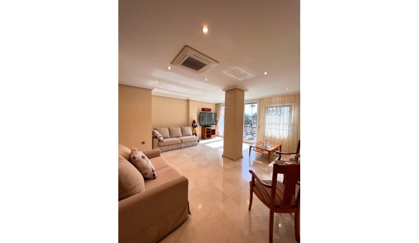 Resale - Duplex -
Torrevieja