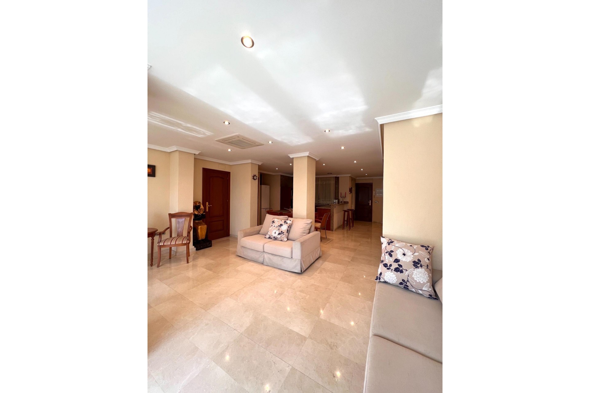 Resale - Duplex -
Torrevieja