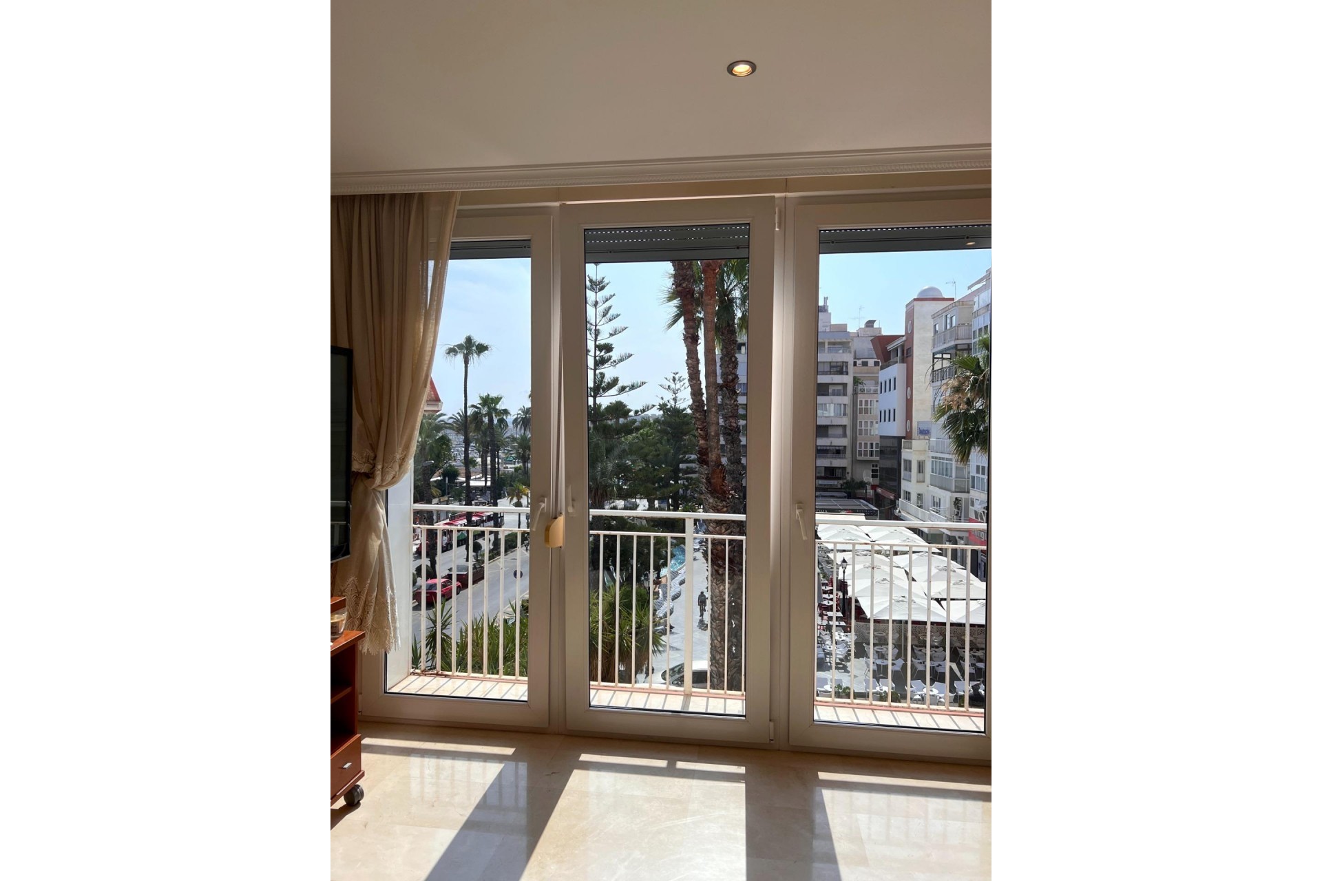 Resale - Duplex -
Torrevieja