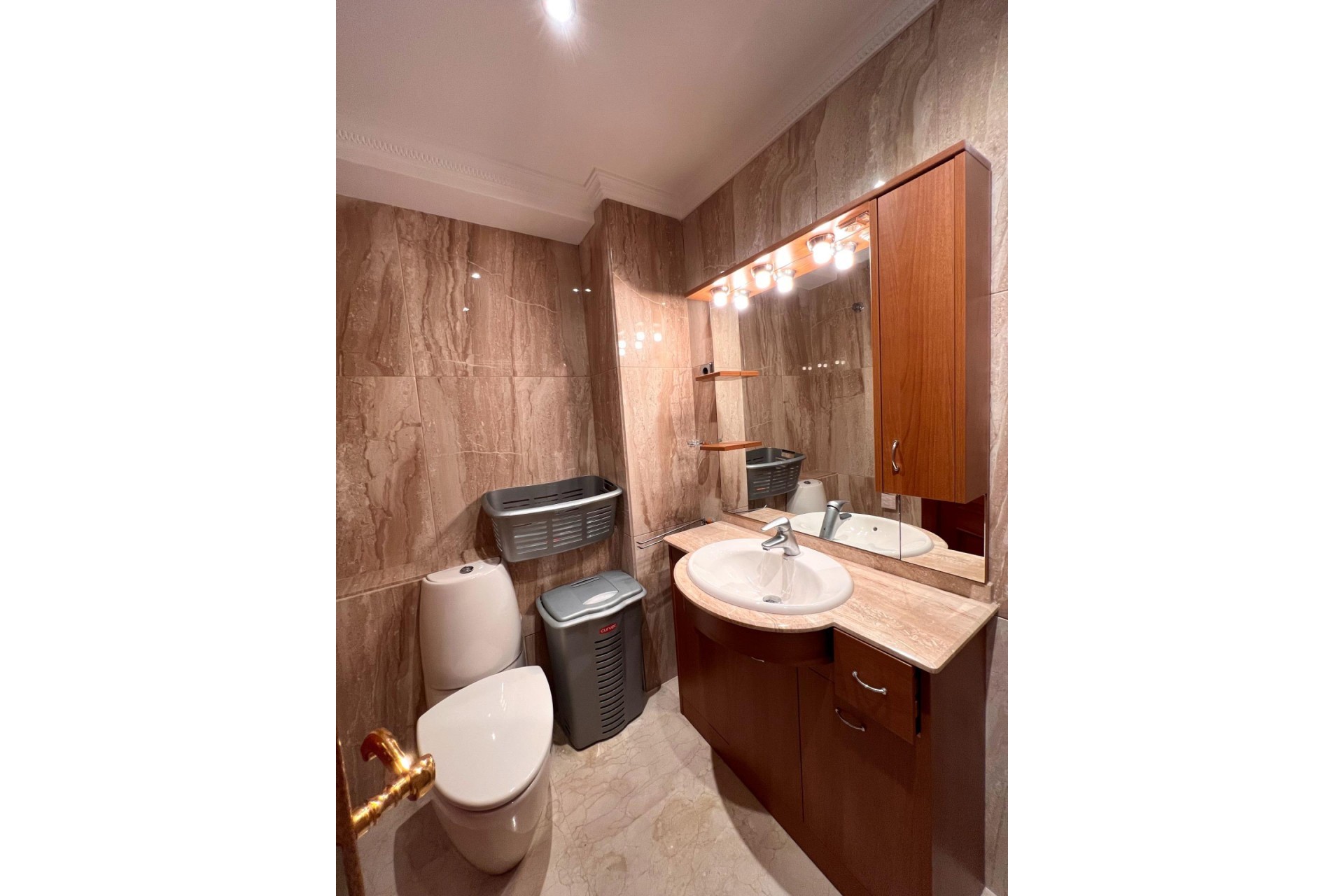 Resale - Duplex -
Torrevieja