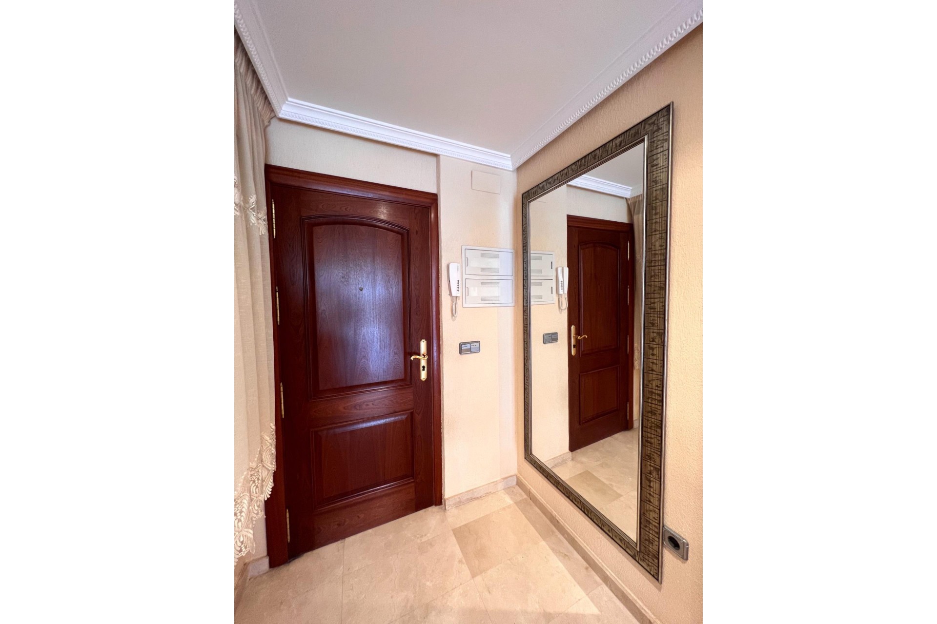 Resale - Duplex -
Torrevieja