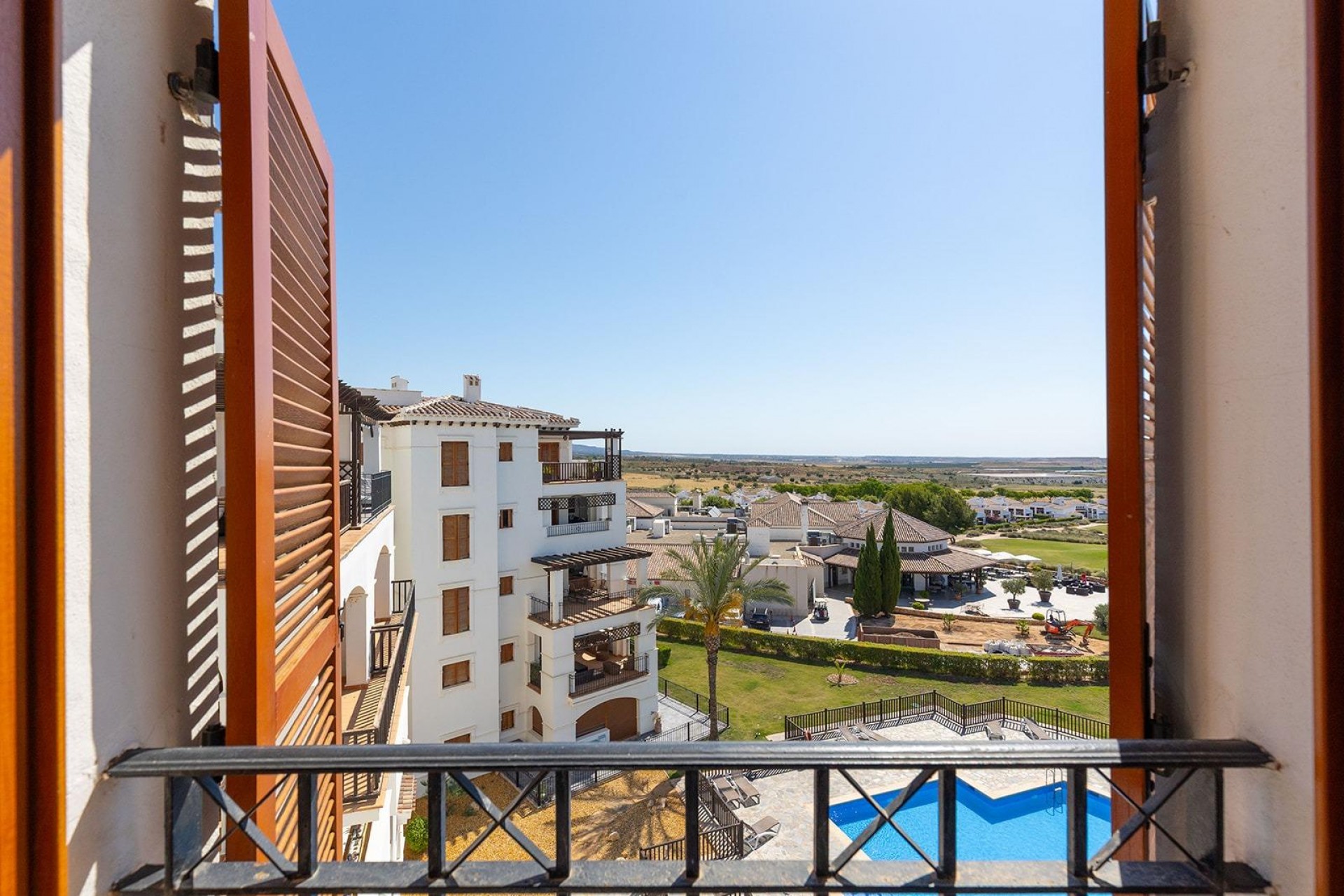 Resale - Penthouse -
Banos y Mendigo - El Valle Golf Resort