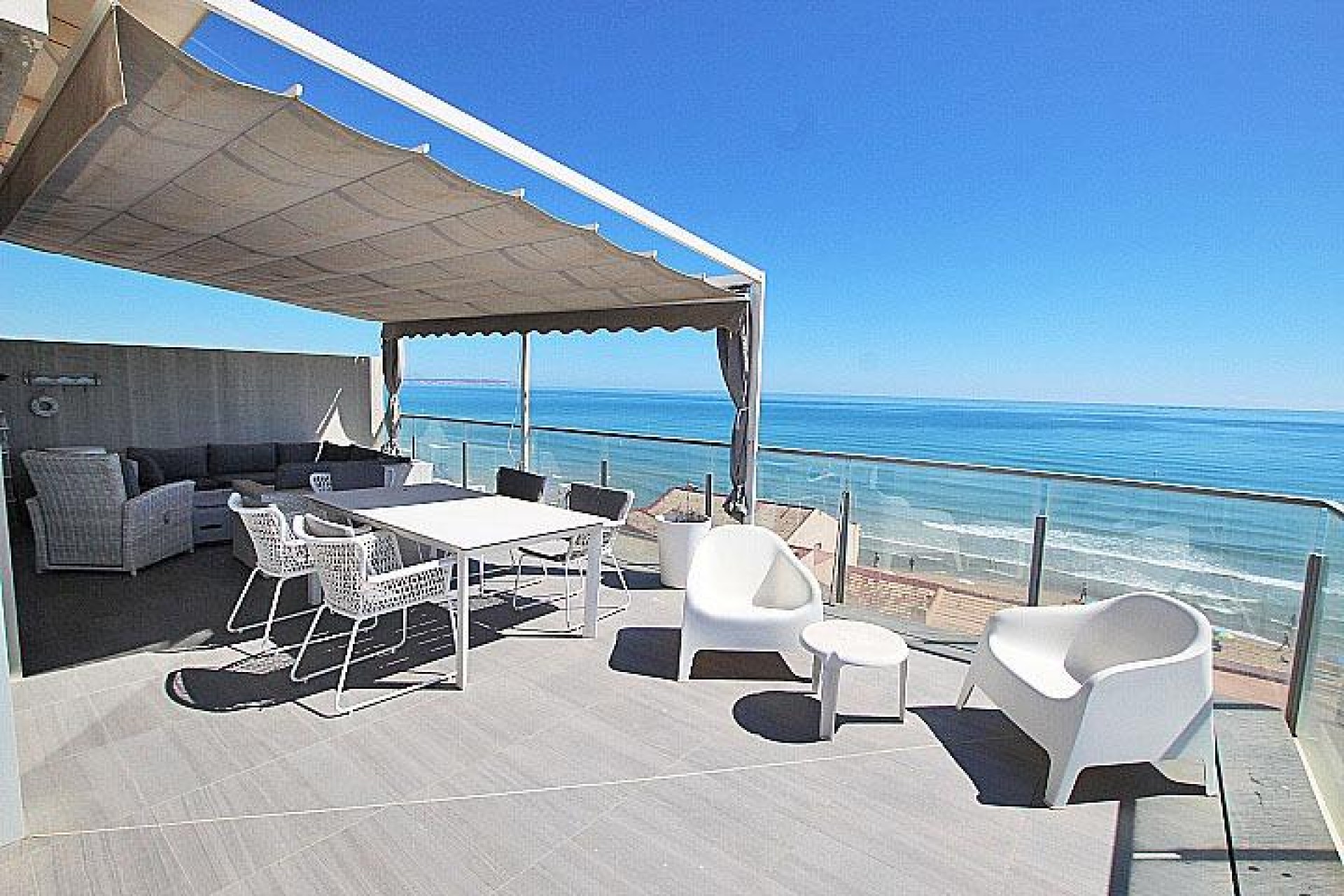 Resale - Penthouse -
Guardamar del Segura - Guardamar Playa