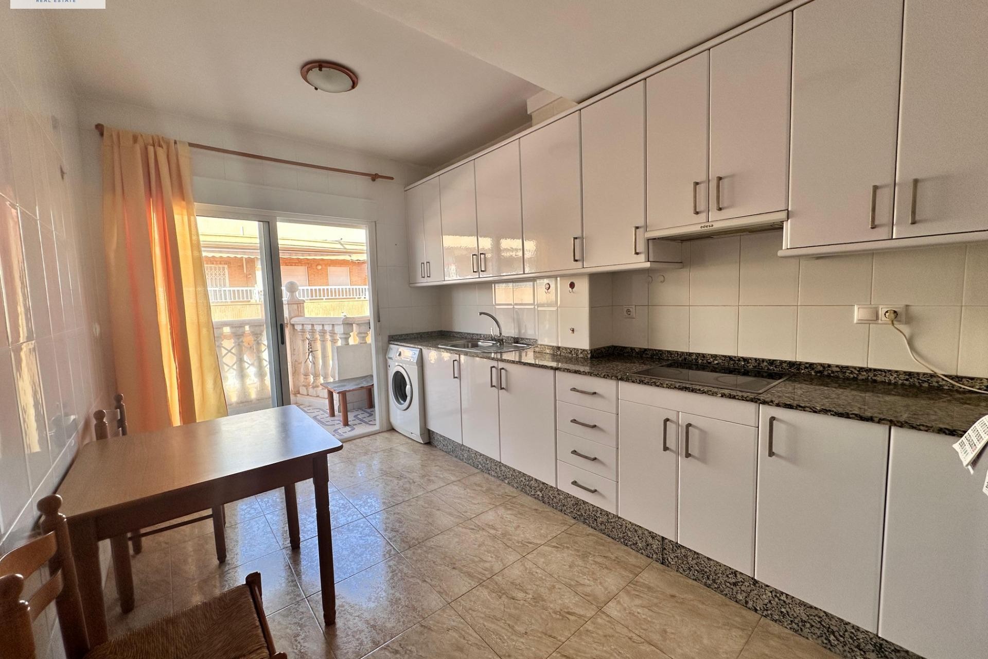 Resale - Penthouse -
Guardamar del Segura - Pueblo