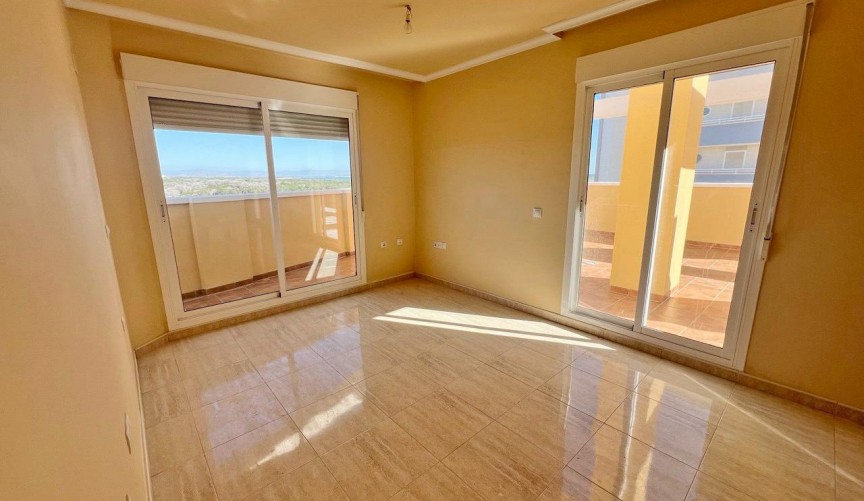 Resale - Penthouse -
Guardamar del Segura - Puerto Deportivo