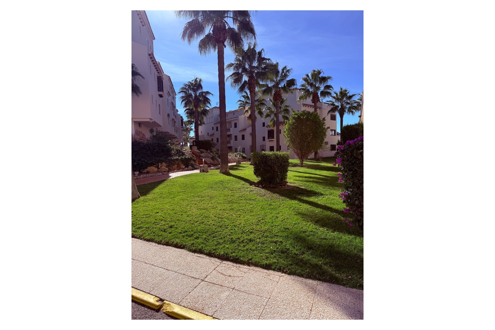 Resale - Penthouse -
Las Ramblas Golf - Inland