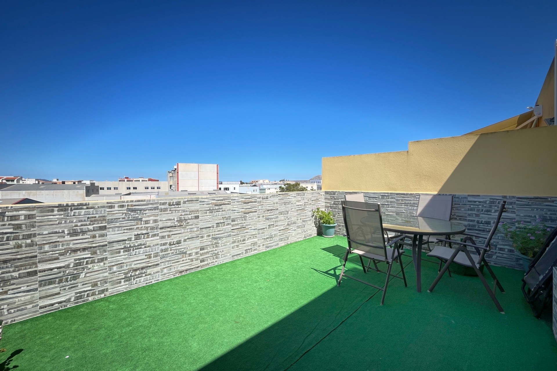 Resale - Penthouse -
Ondara - Inland