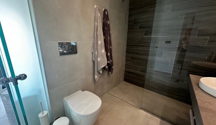 Resale - Penthouse Penthouse -
El Raso