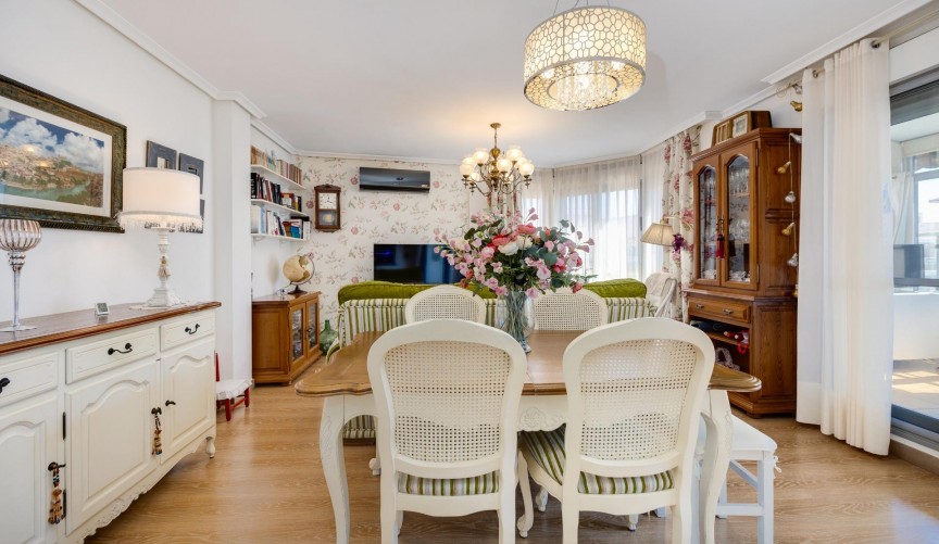 Resale - Penthouse -
Torrevieja - Centro